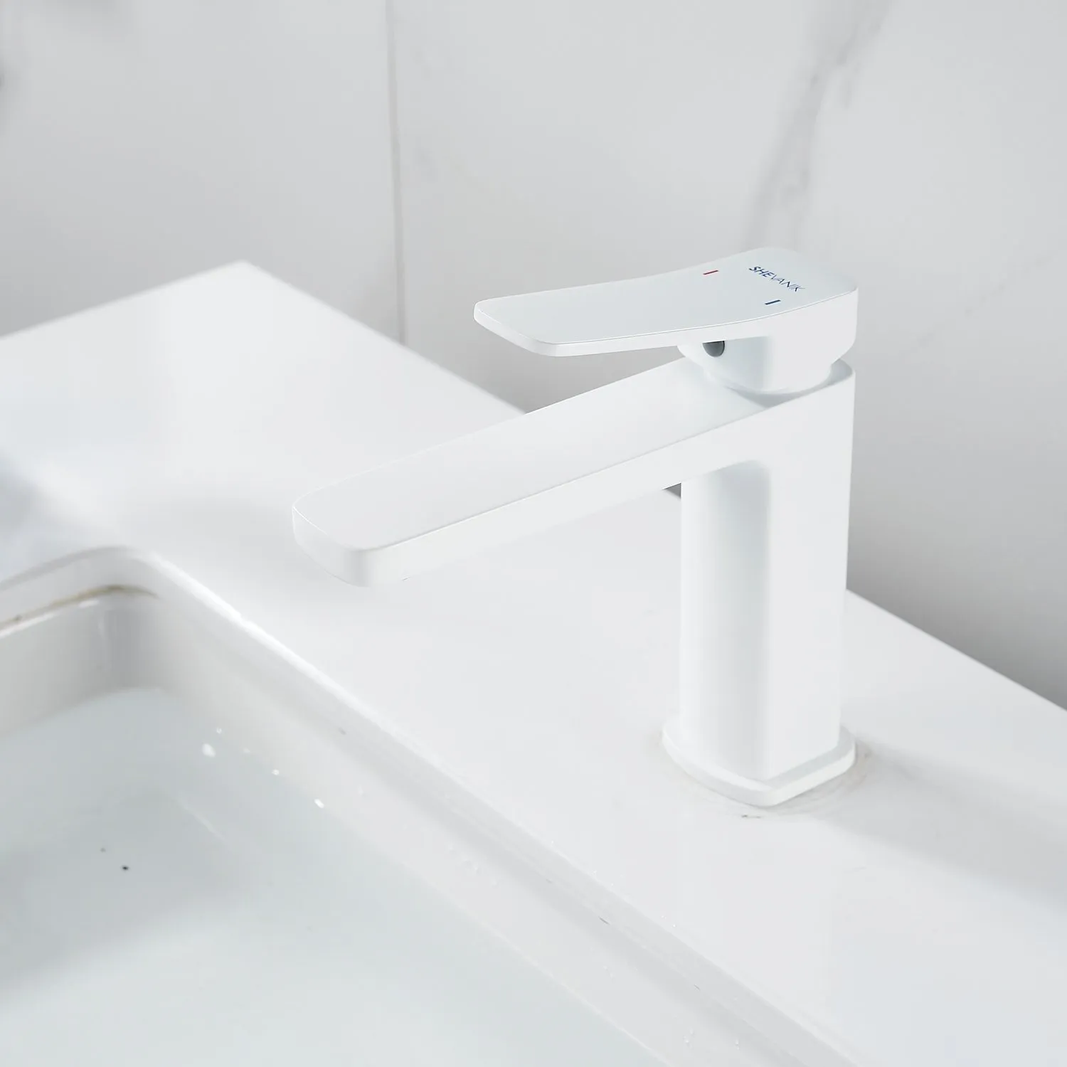 Смеситель для раковины Shevanik S9901C, белый