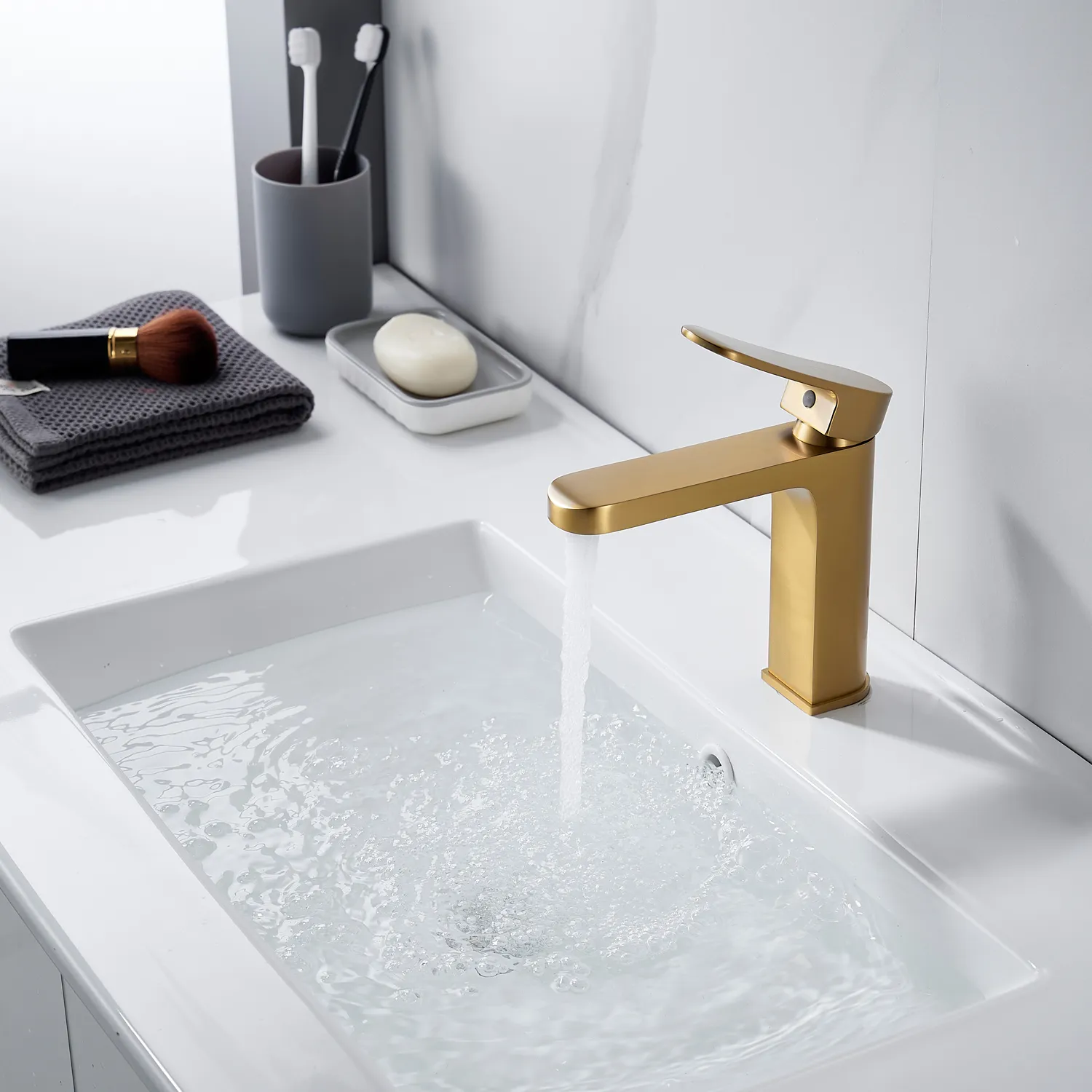 Смеситель для раковины Shevanik S4501G, золотой сатин