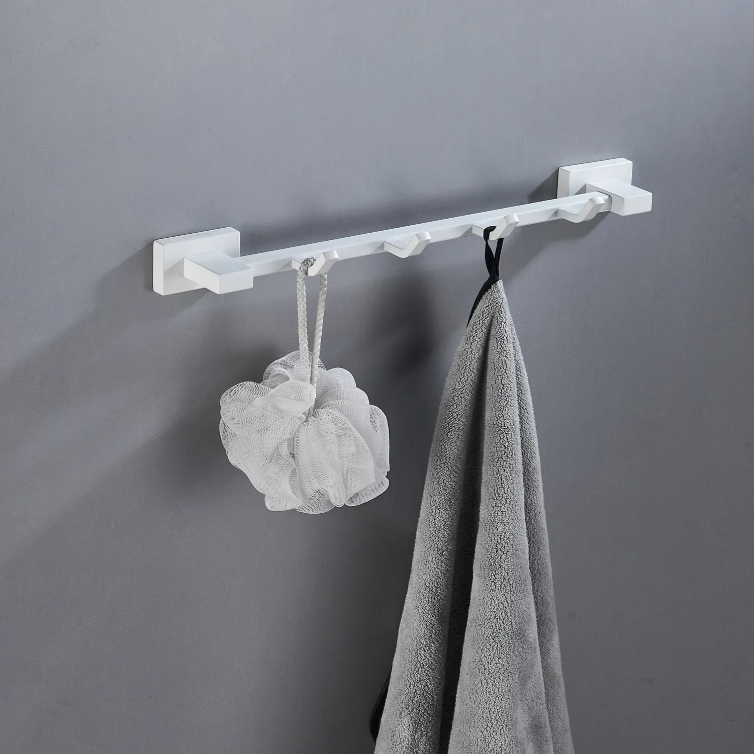 Планка с крючками Shevanik SG5641C, белый