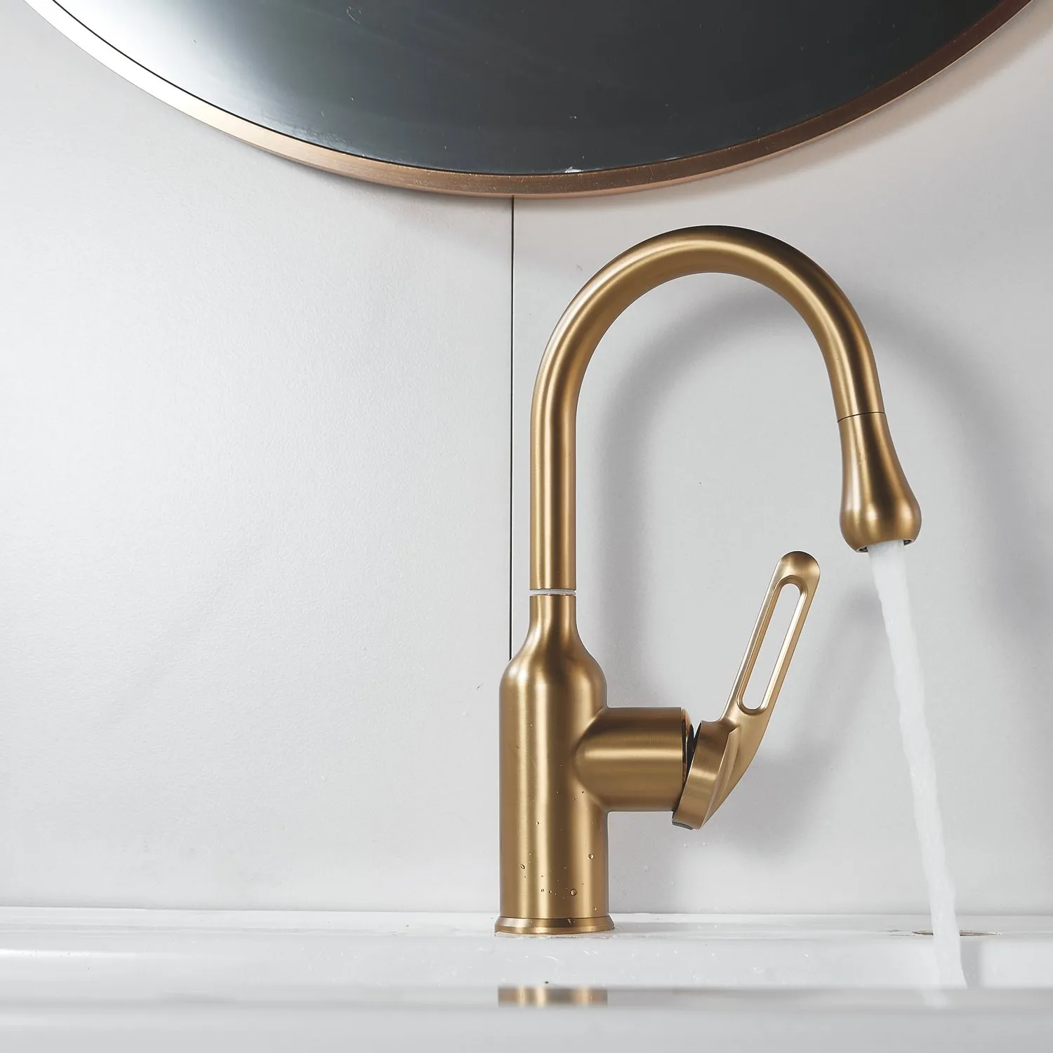 Смеситель для раковины Raffine F101G, золотой сатин