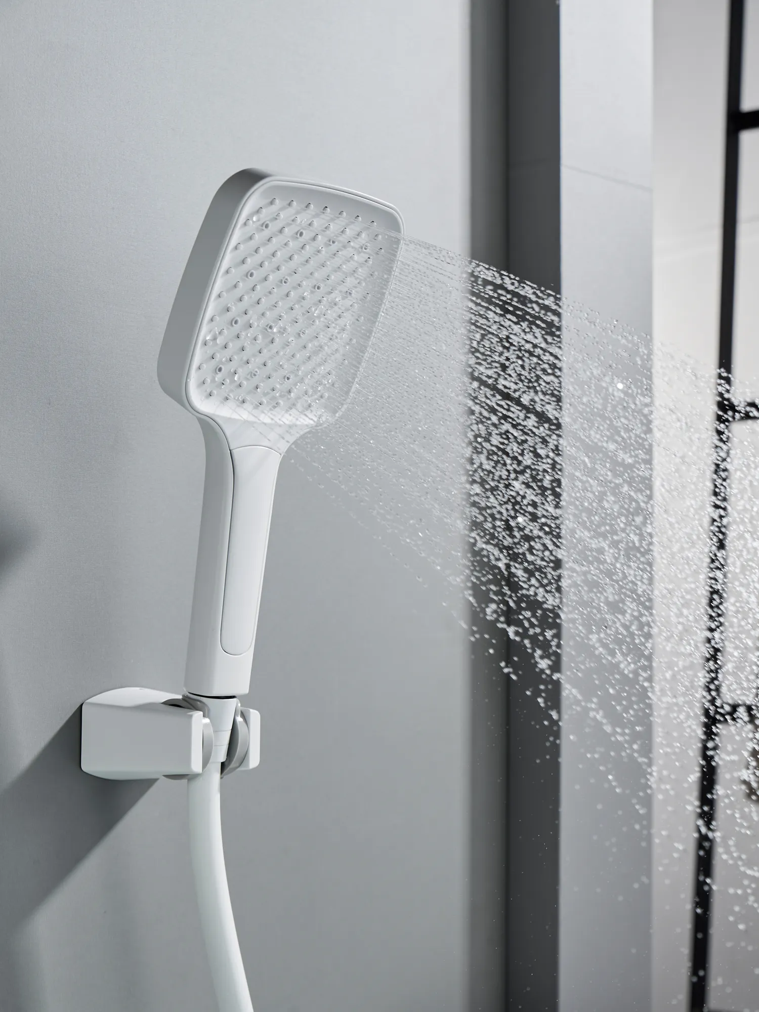 Смеситель для ванны Rose R2802C, белый