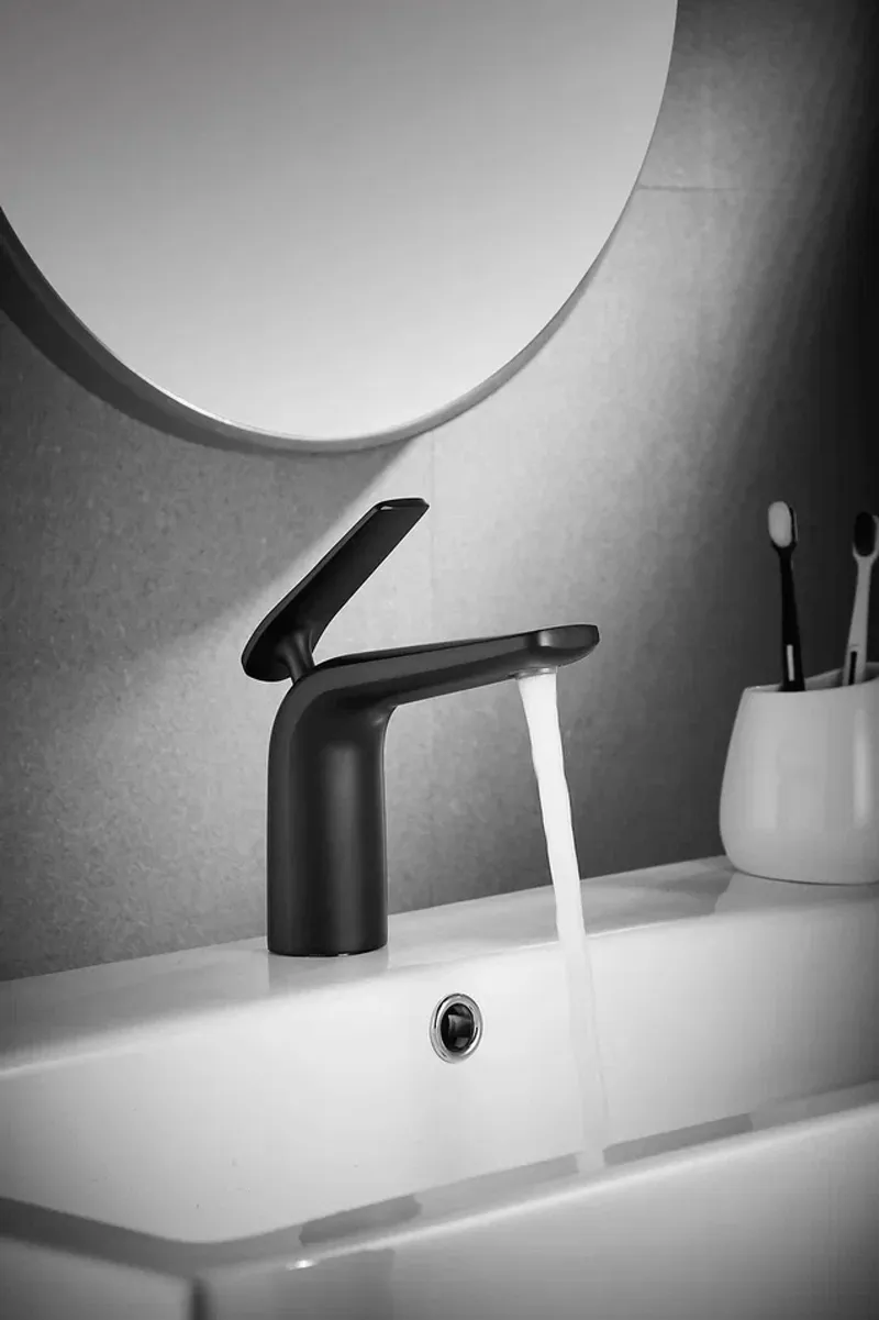 Смеситель для раковины Rose R39H R3901H, черный