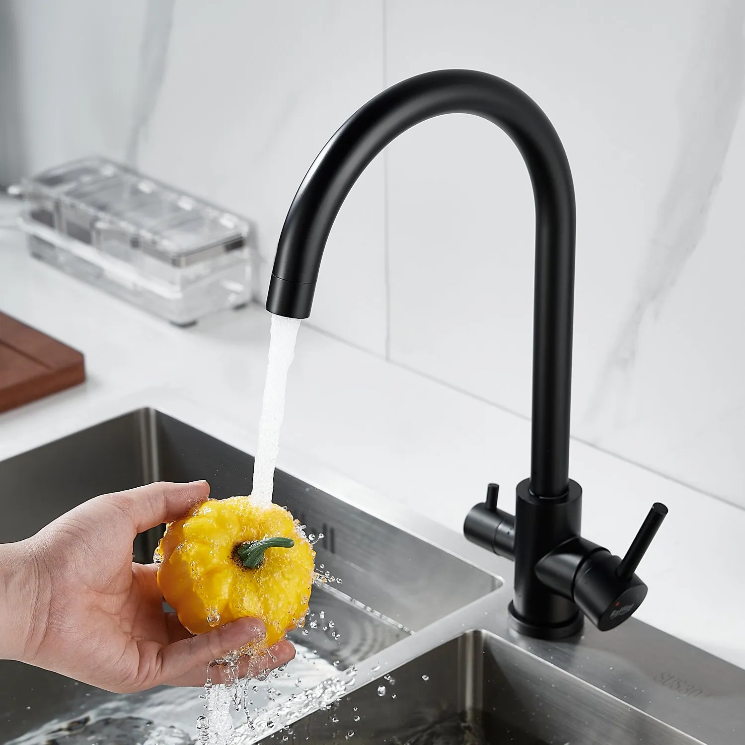 Смеситель для кухни с подключением фильтра воды Raffine F108H, черный