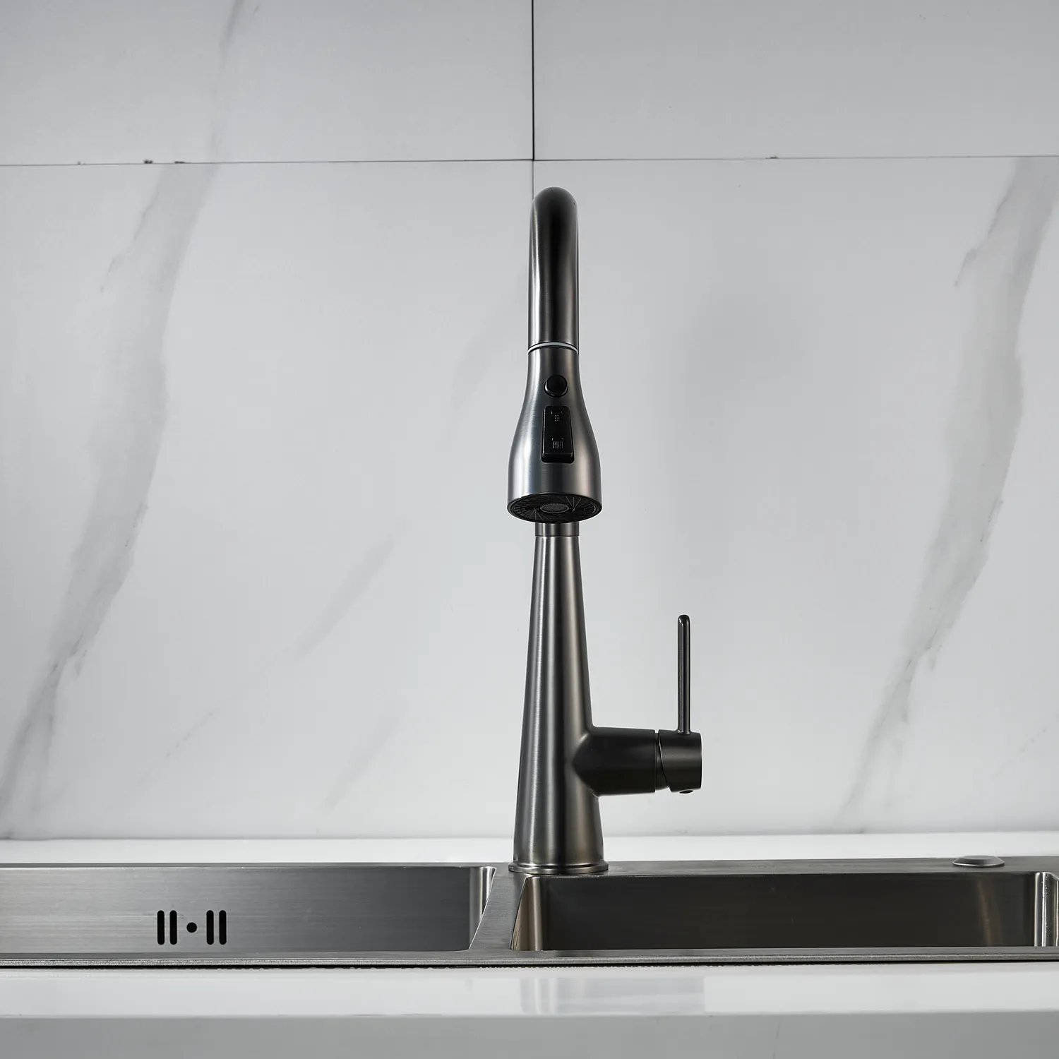 Смеситель для кухни с выдвижным изливом Shevanik S363T, оружейная сталь