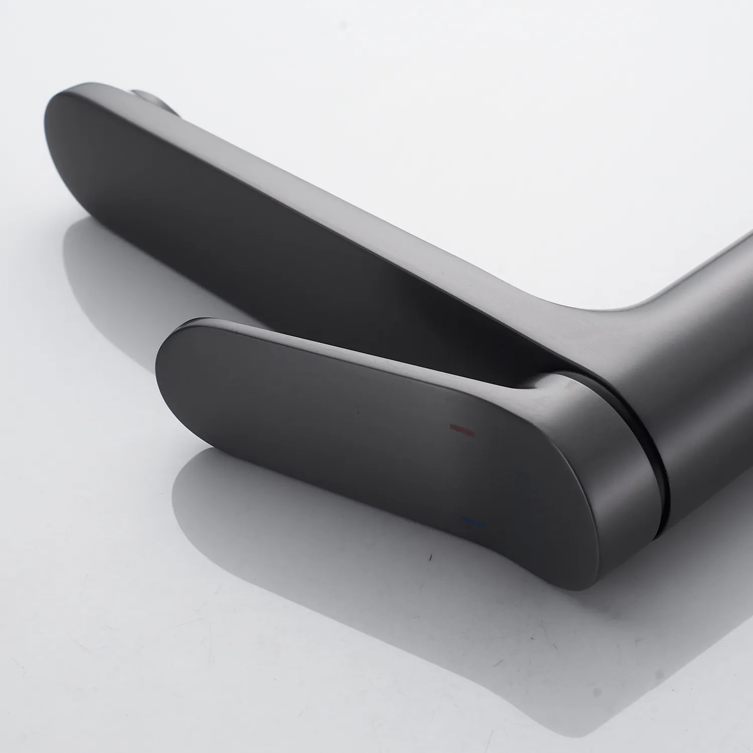 Смеситель для раковины высокий Shevanik S4311T, оружейная сталь