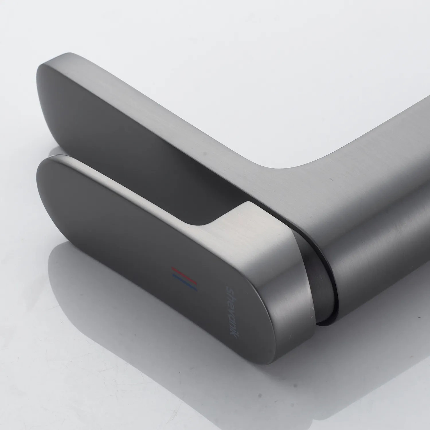 Смеситель для раковины Shevanik S4501T, оружейная сталь