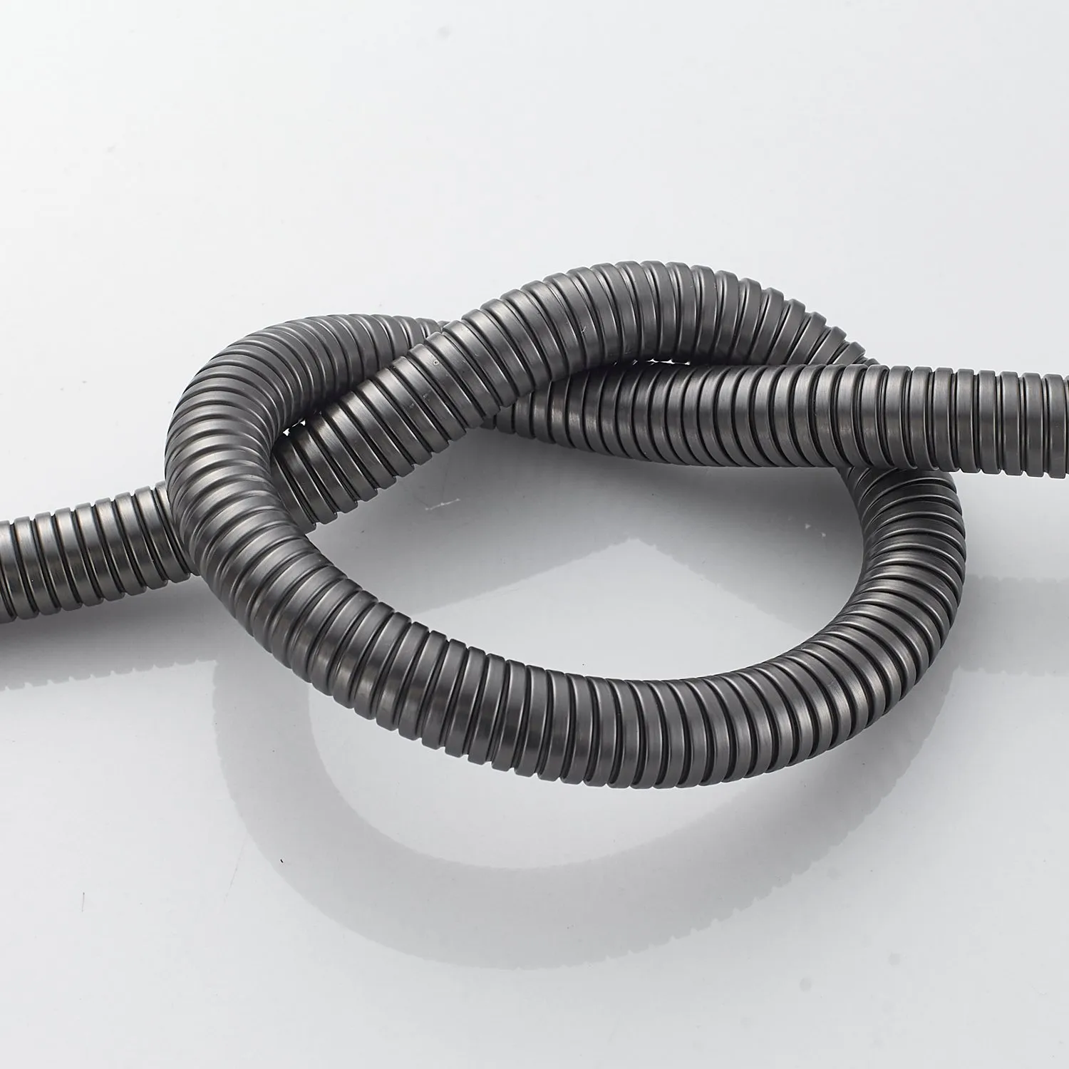 Шланг Shevanik SE16-10 (100 см), оружейная сталь