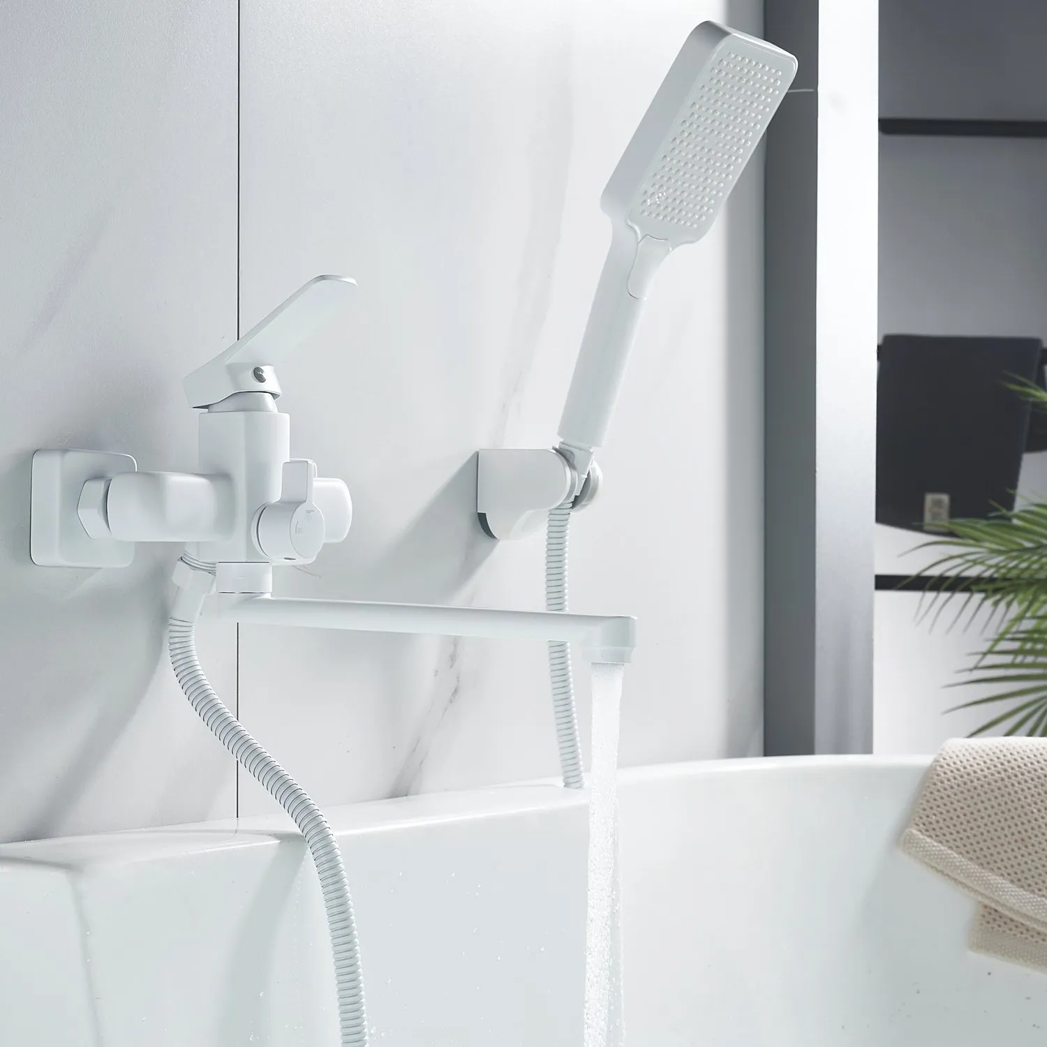 Смеситель для ванны Shevanik S9902C, белый