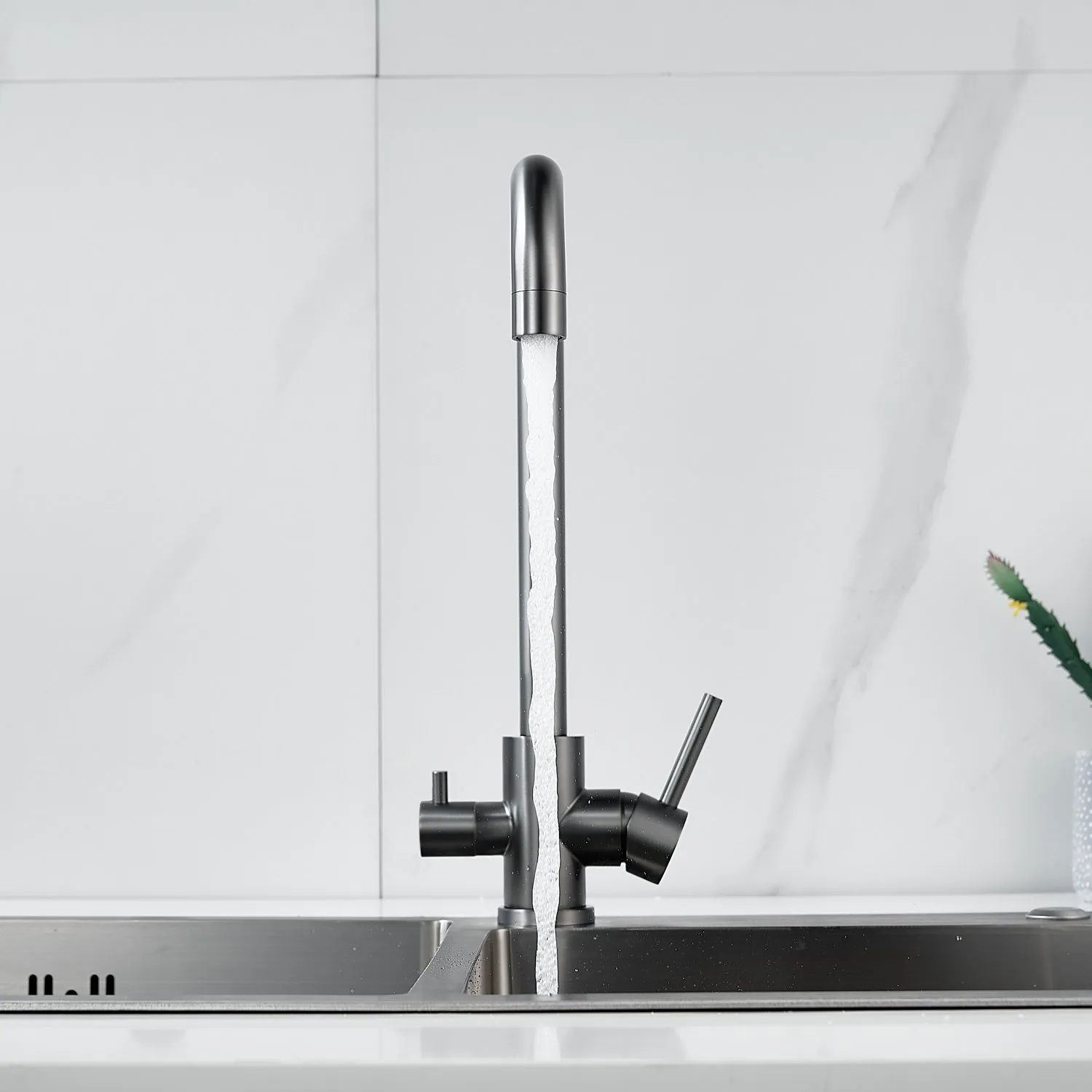 Смеситель для кухни с подключением фильтра воды Raffine F118T, оружейная сталь