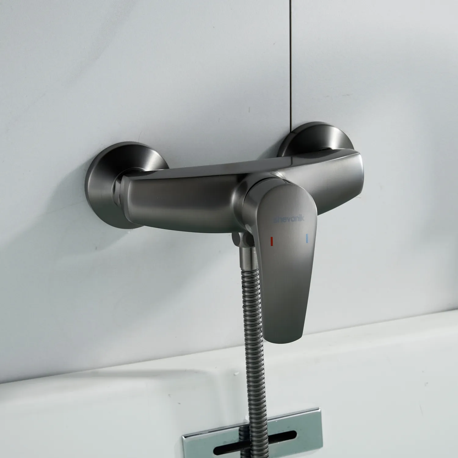 Смеситель для душа Shevanik S5016T, оружейная сталь