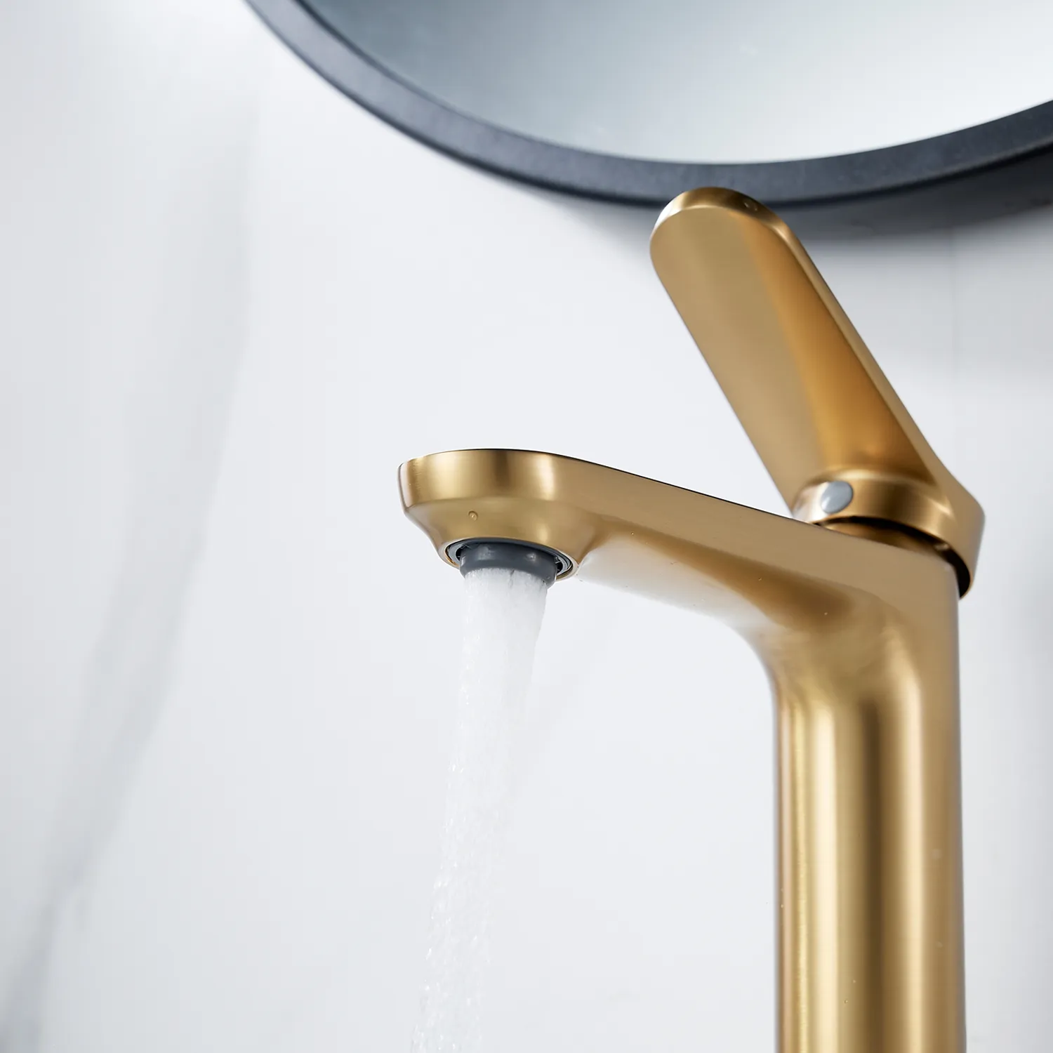 Смеситель для раковины Shevanik S4301G, золотой сатин