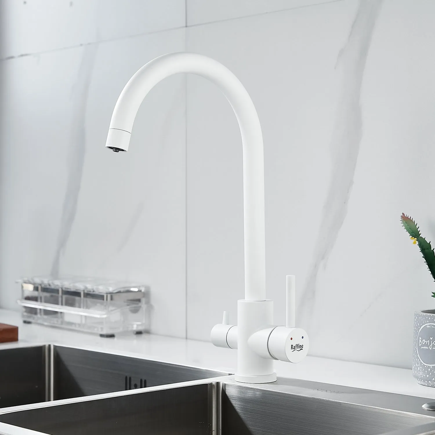 Смеситель для кухни с подключением фильтра воды Raffine F108C, белый