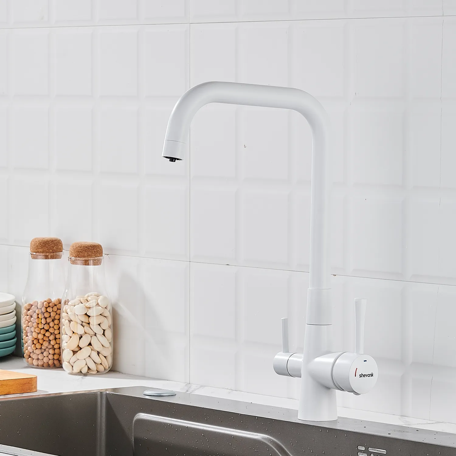 Смеситель для кухни с подключением фильтра Shevanik S528C, белый