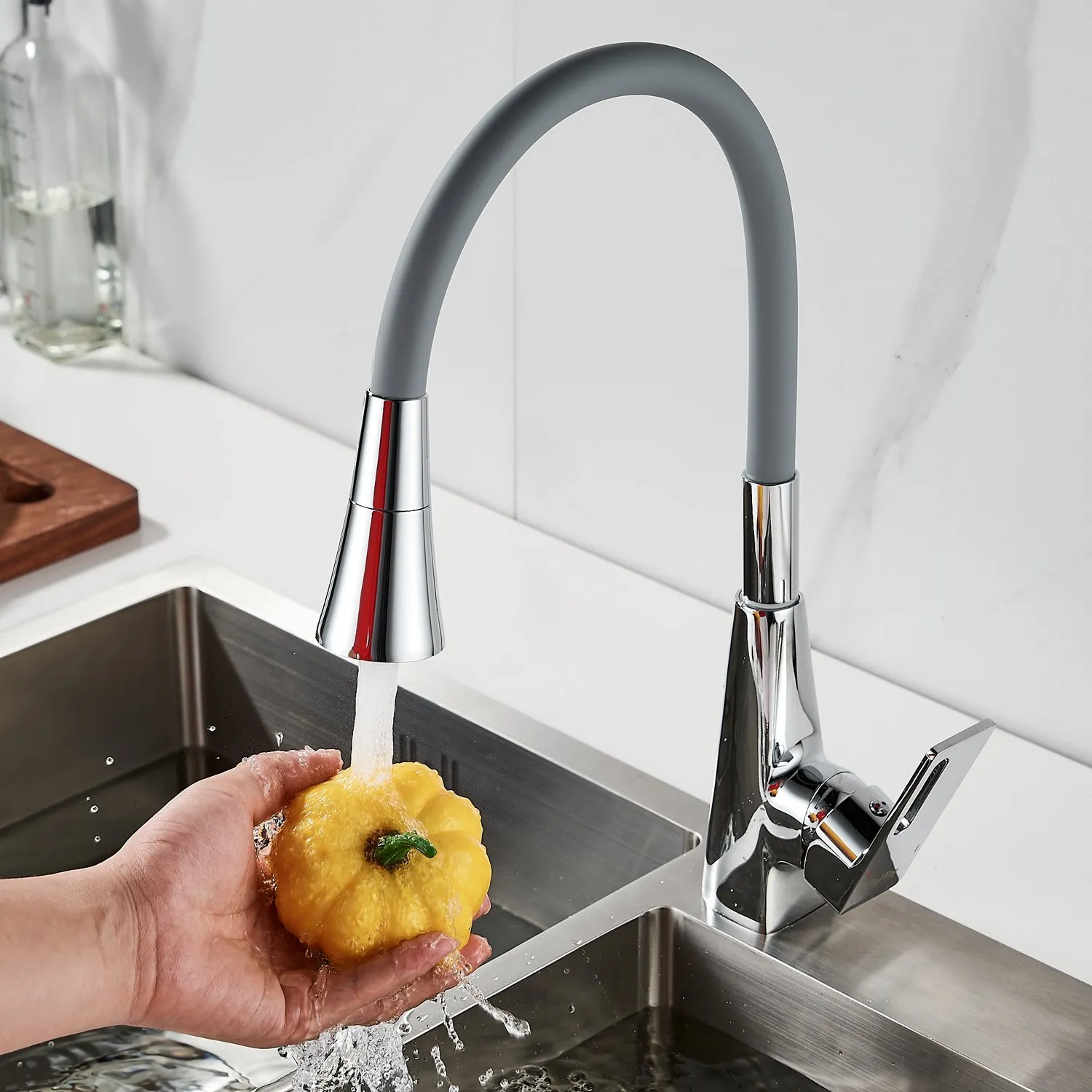 Смеситель для кухни с гибким изливом Raffine F313-9, хром