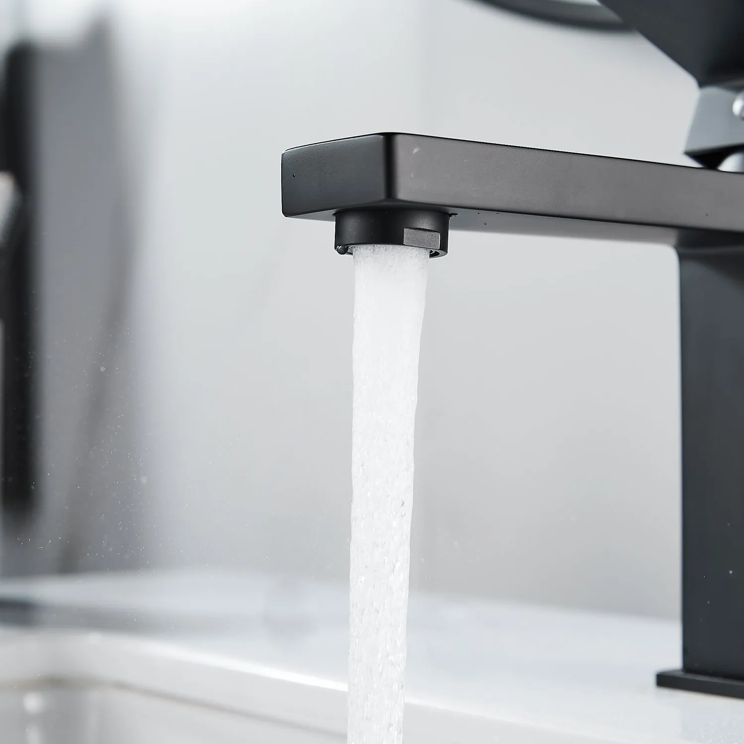 Смеситель для раковины Shevanik S9601H, черный