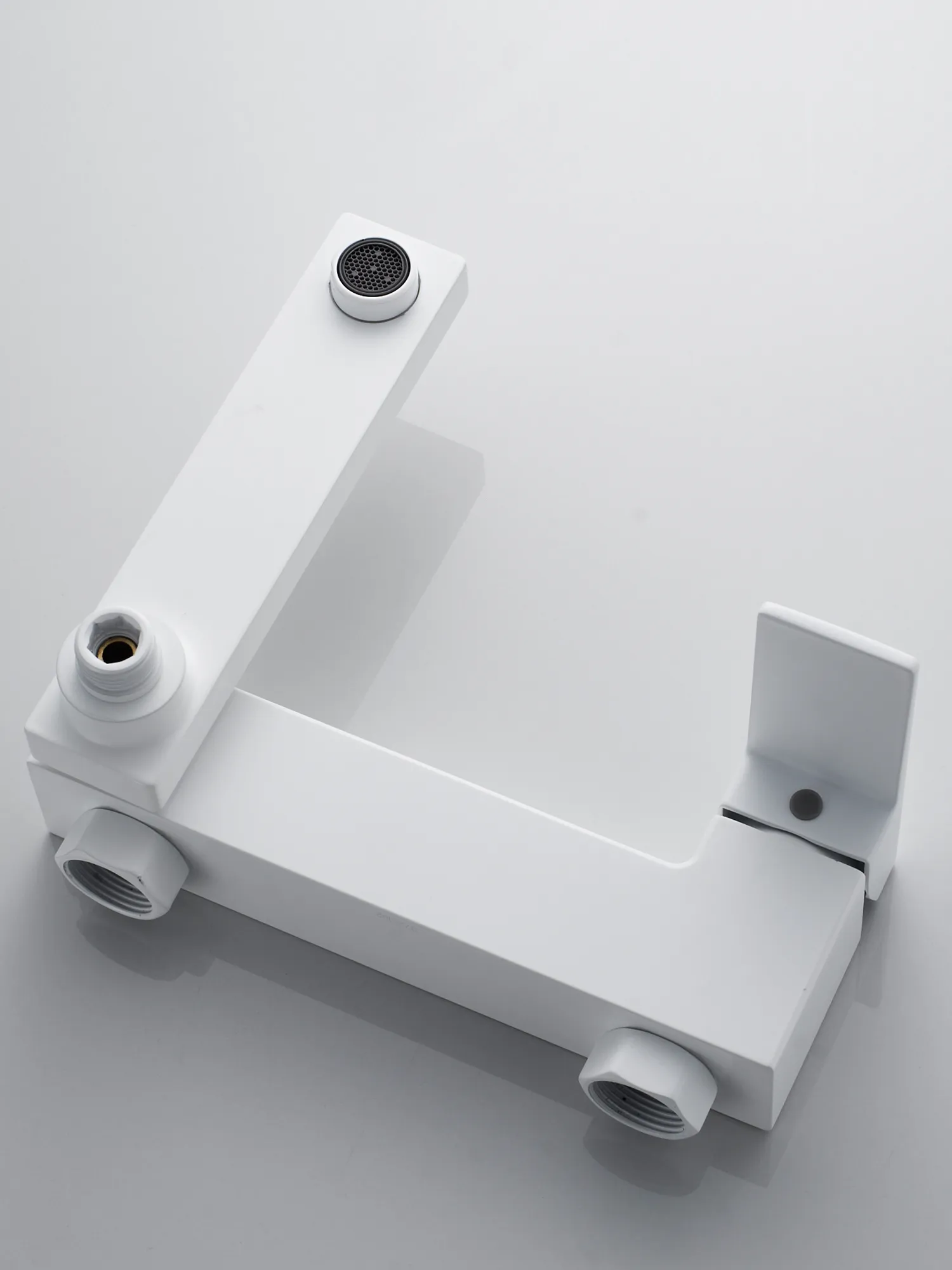 Смеситель для ванны Rose R2802C, белый