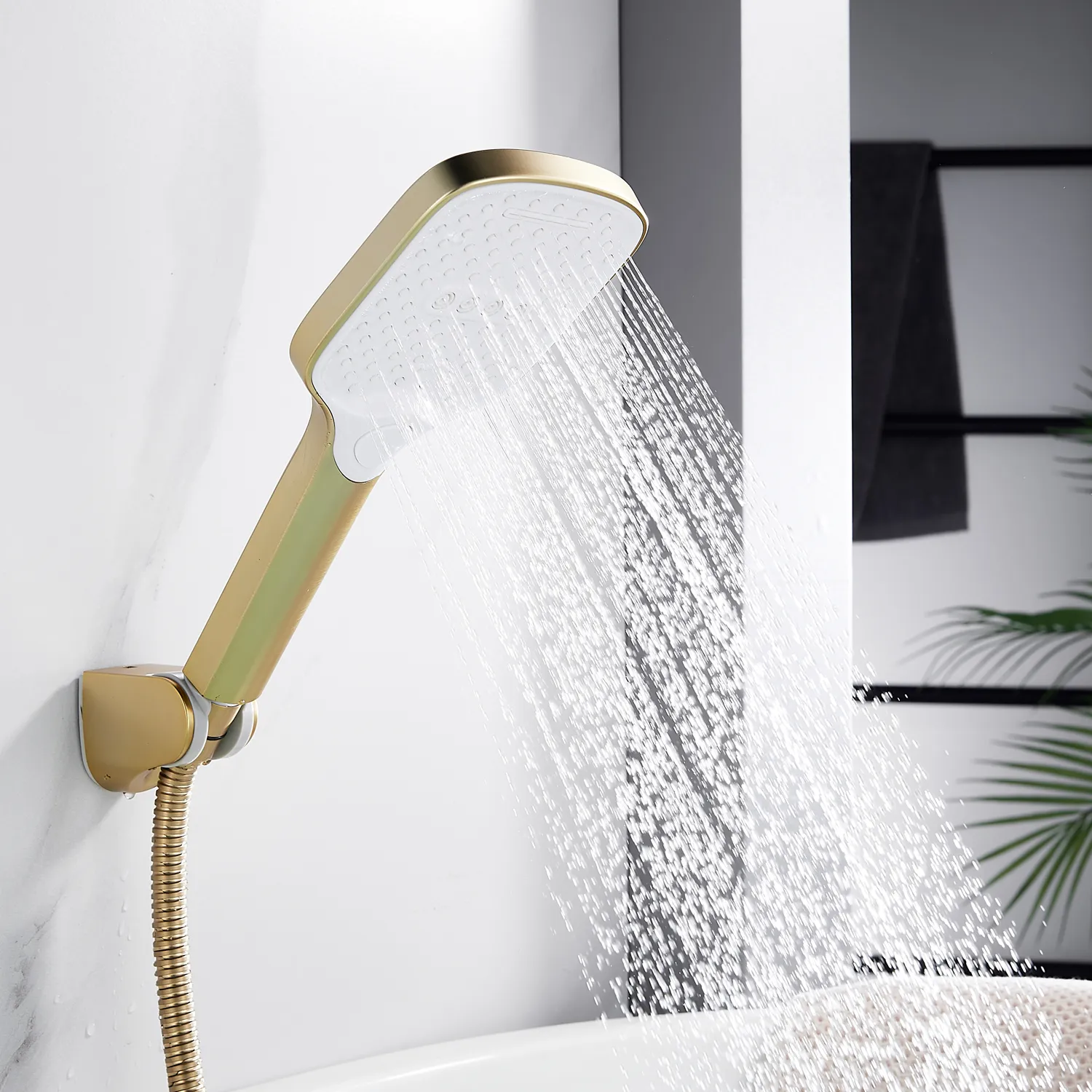 Смеситель для ванны Shevanik S4002G, золотой сатин