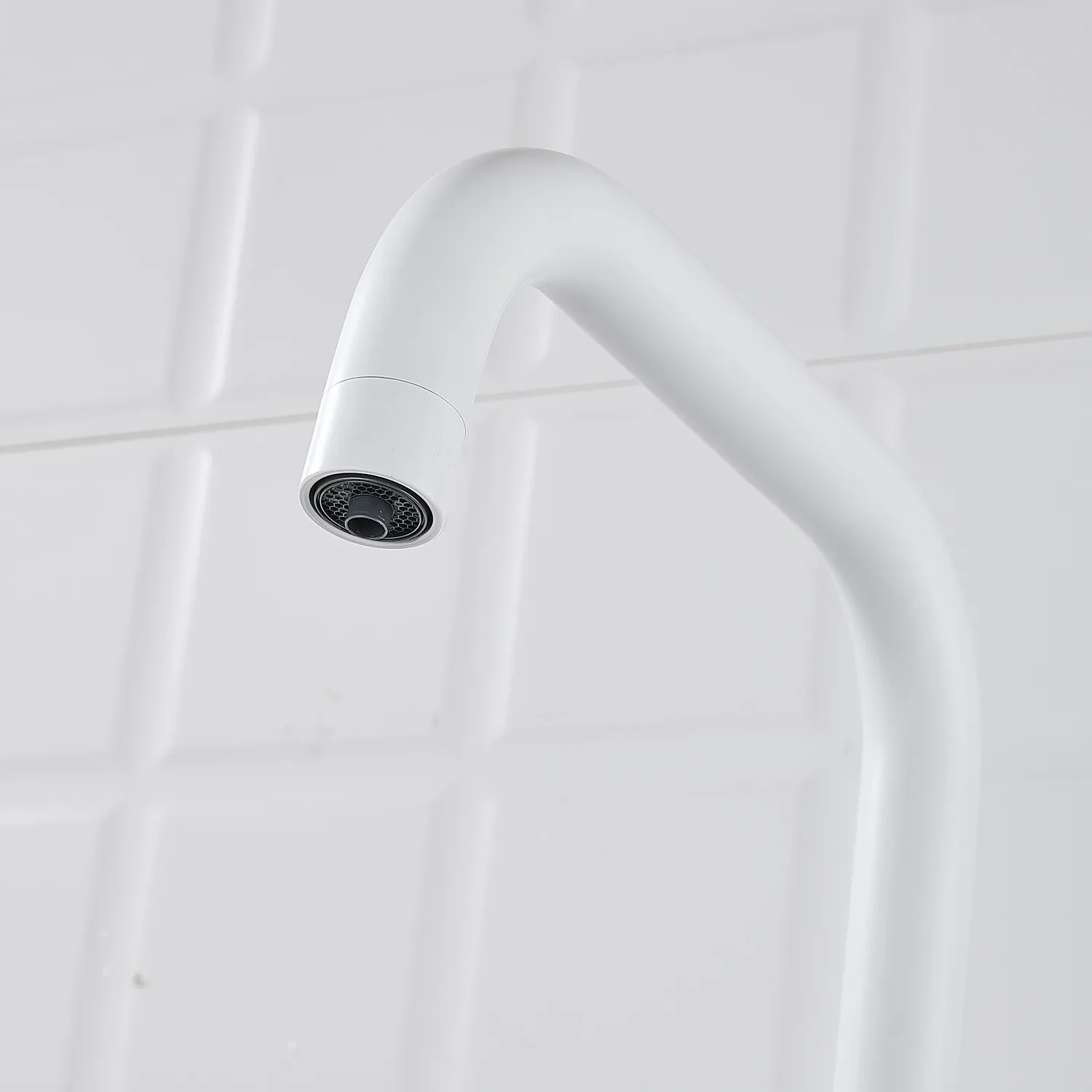 Смеситель для кухни с подключением фильтра Shevanik S528C, белый