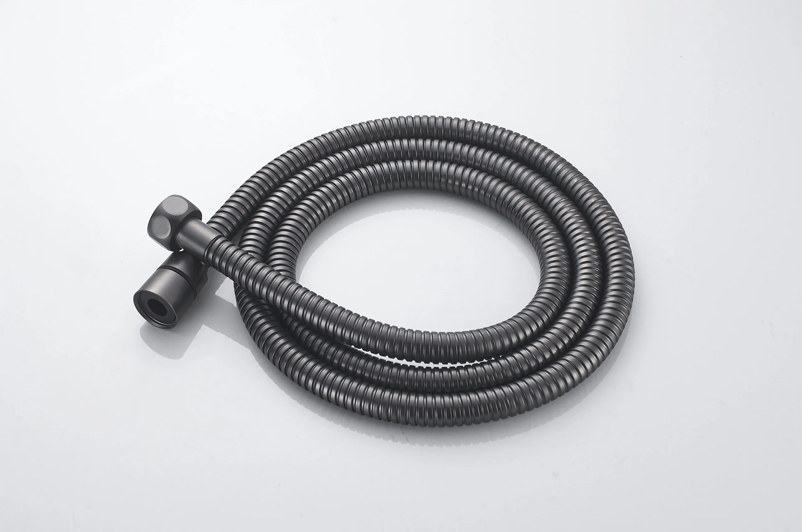 Смеситель для ванны Shevanik S8522T, оружейная сталь