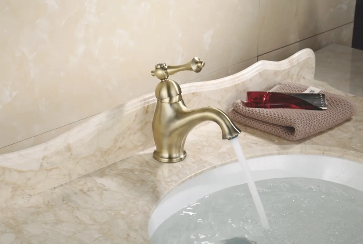 Смеситель для раковины Rose R01Q R0101Q, бронза
