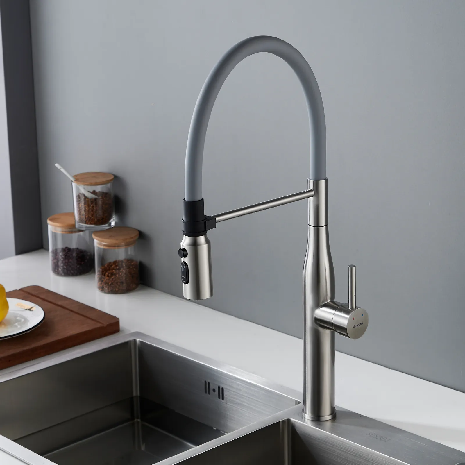 Смеситель для кухни с гибким изливом и режимом "душ" Shevanik S123L-9, сатин