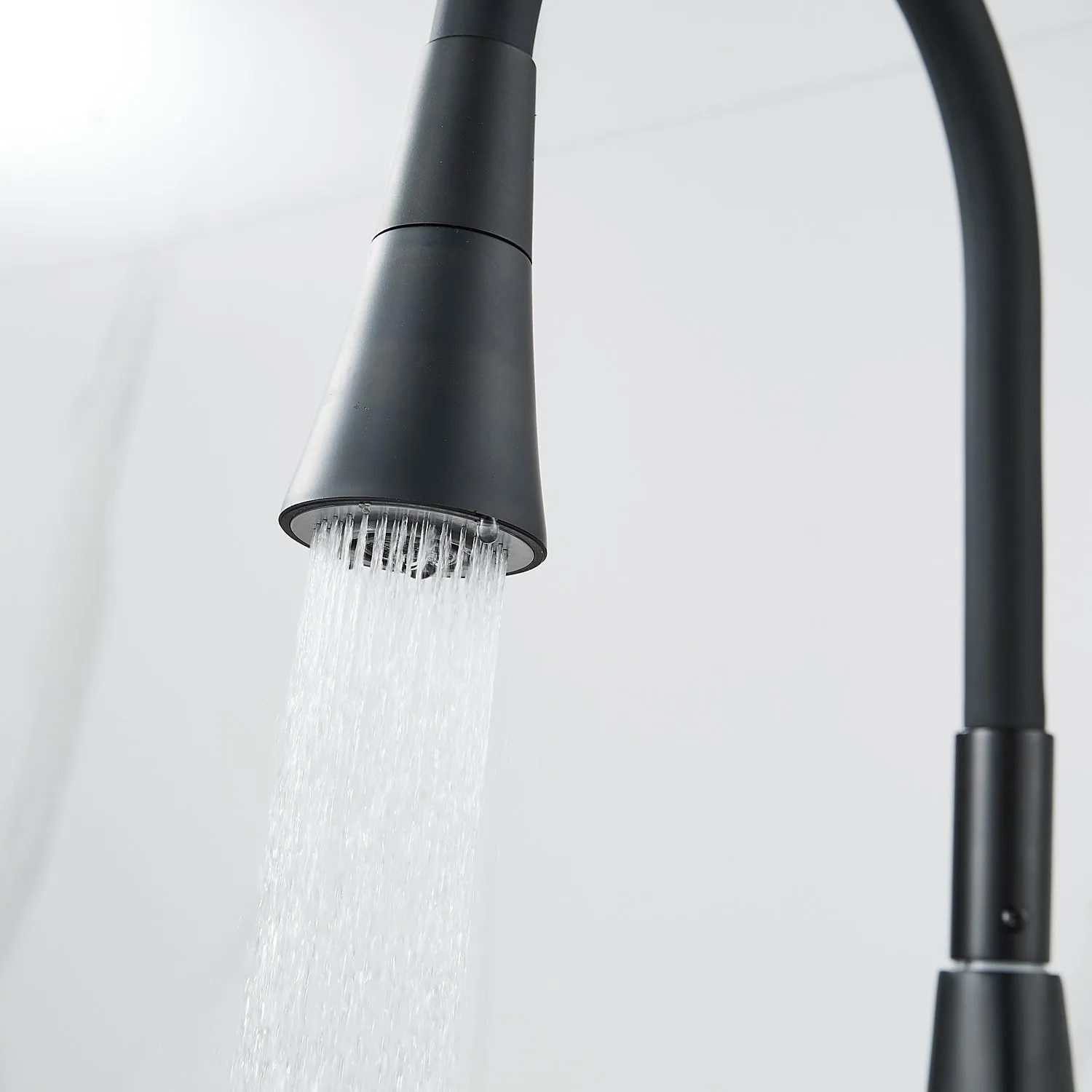 Смеситель для кухни с гибким изливом Raffine F313H-3, черный