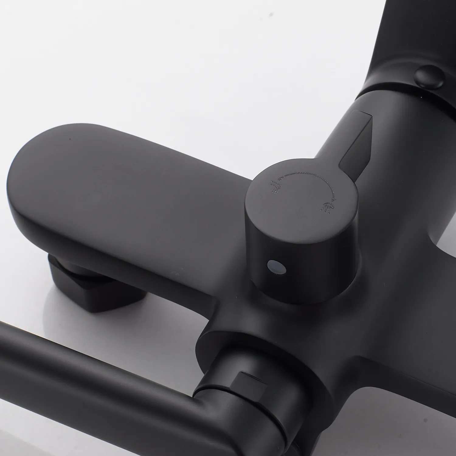 Смеситель для ванны Shevanik S4322H, черный