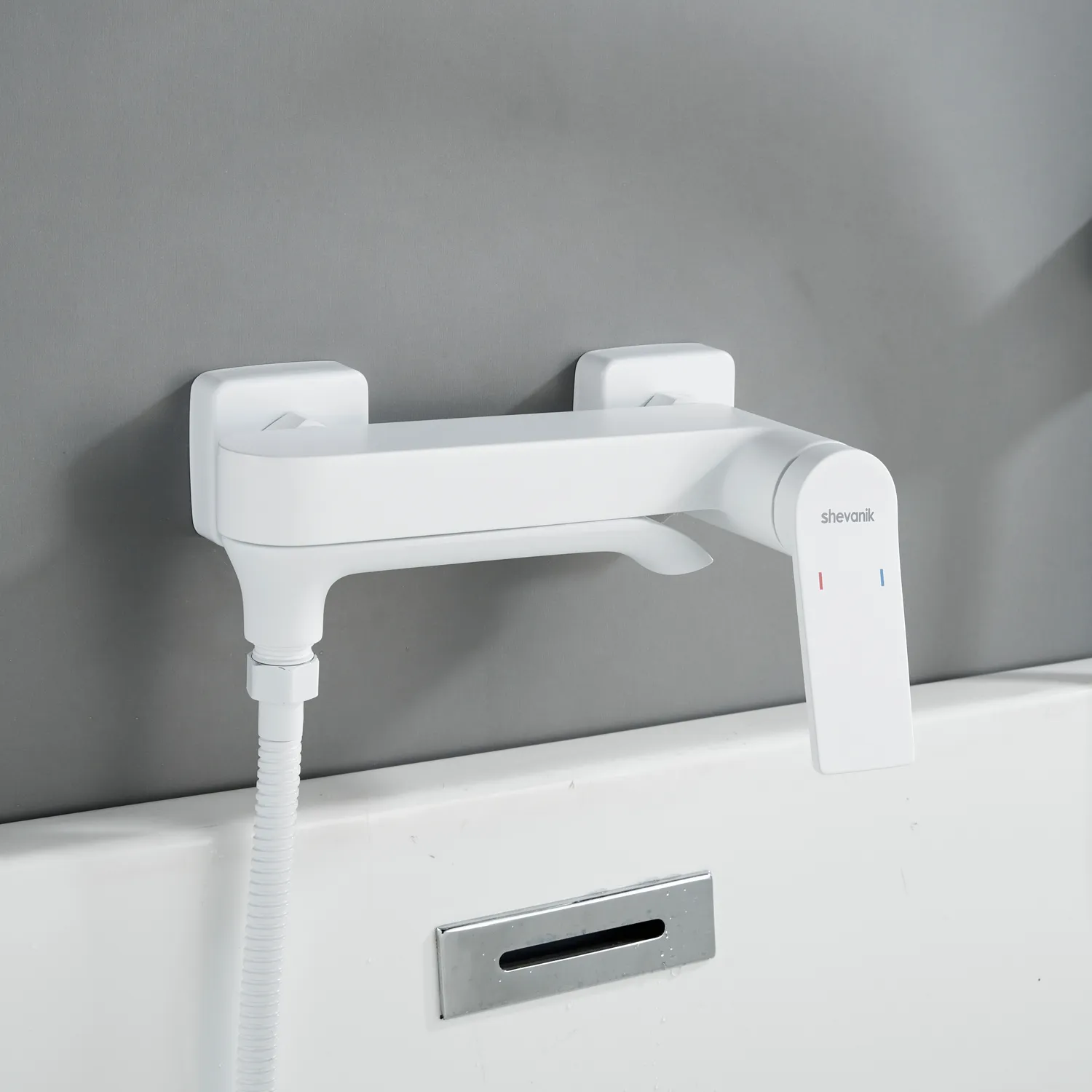 Смеситель для ванны Shevanik S4102C, белый