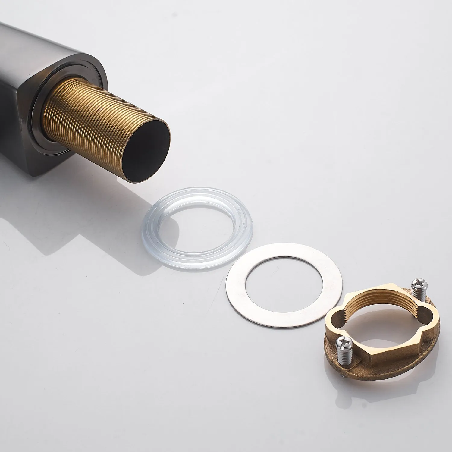 Смеситель для кухни с гибким изливом Shevanik S543T-3, оружейная сталь/черный