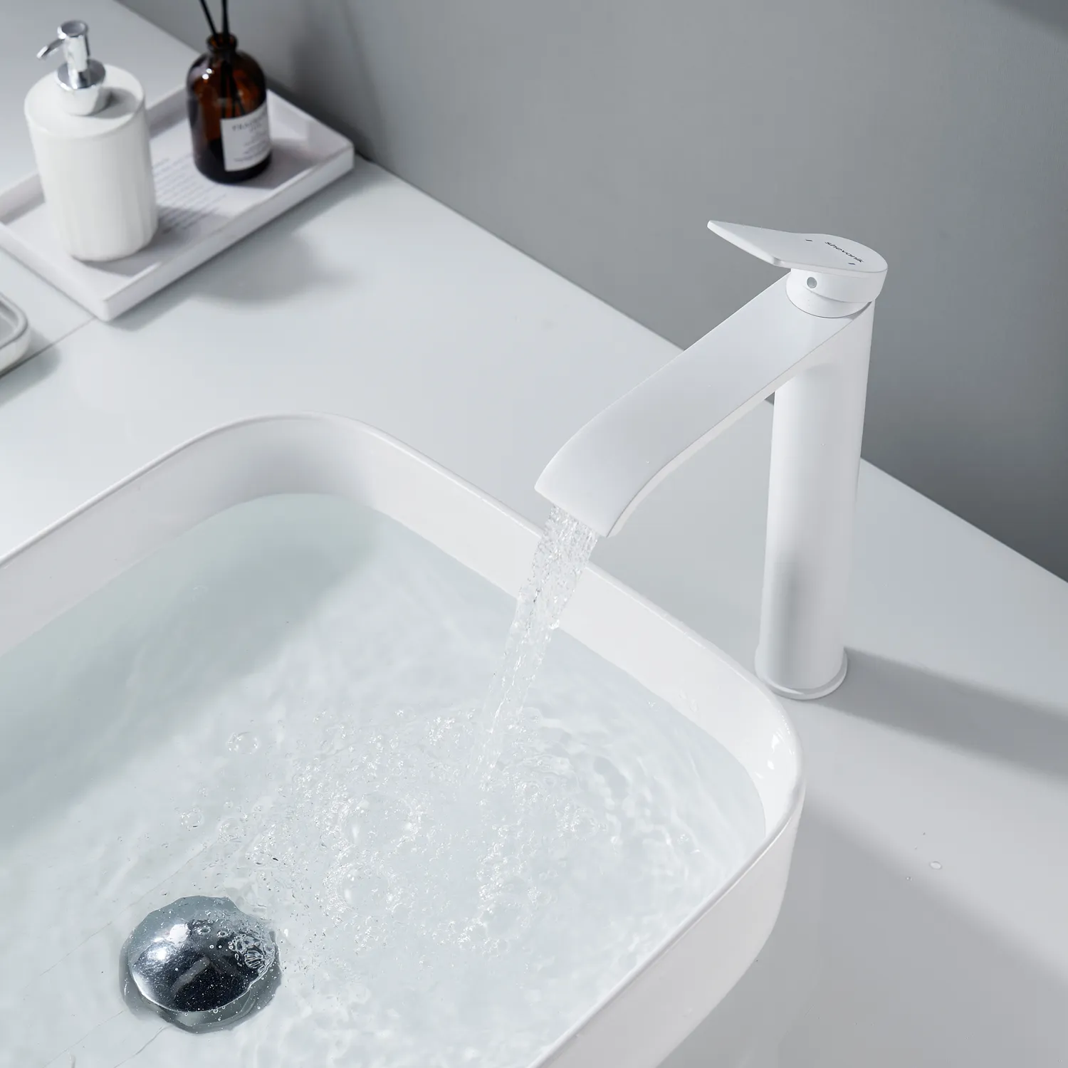 Смеситель для раковины высокий Shevanik S4111C, белый