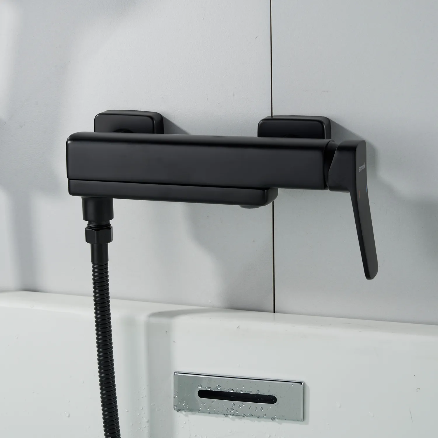 Смеситель для ванны Shevanik S9952H, черный