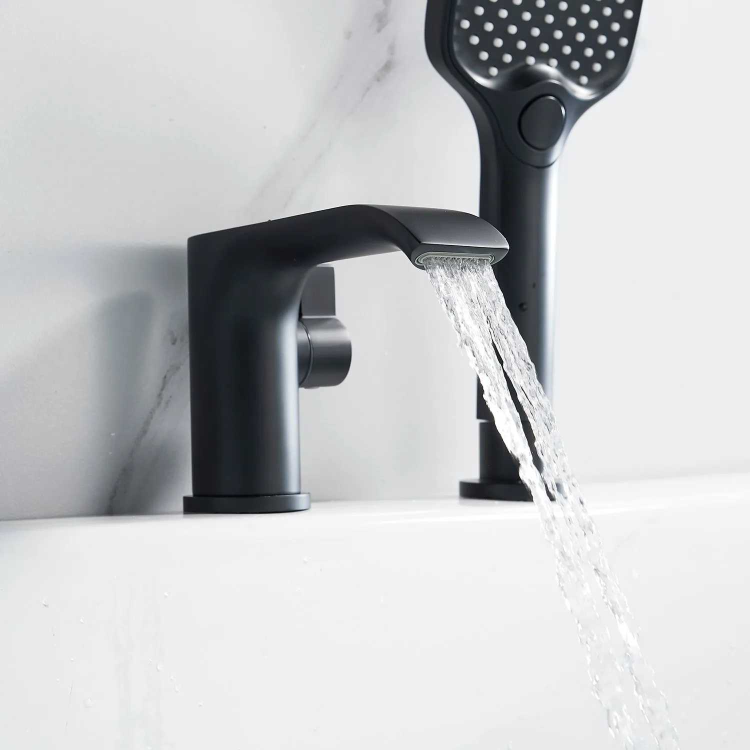 Смеситель на борт ванны Shevanik S4112H, черный