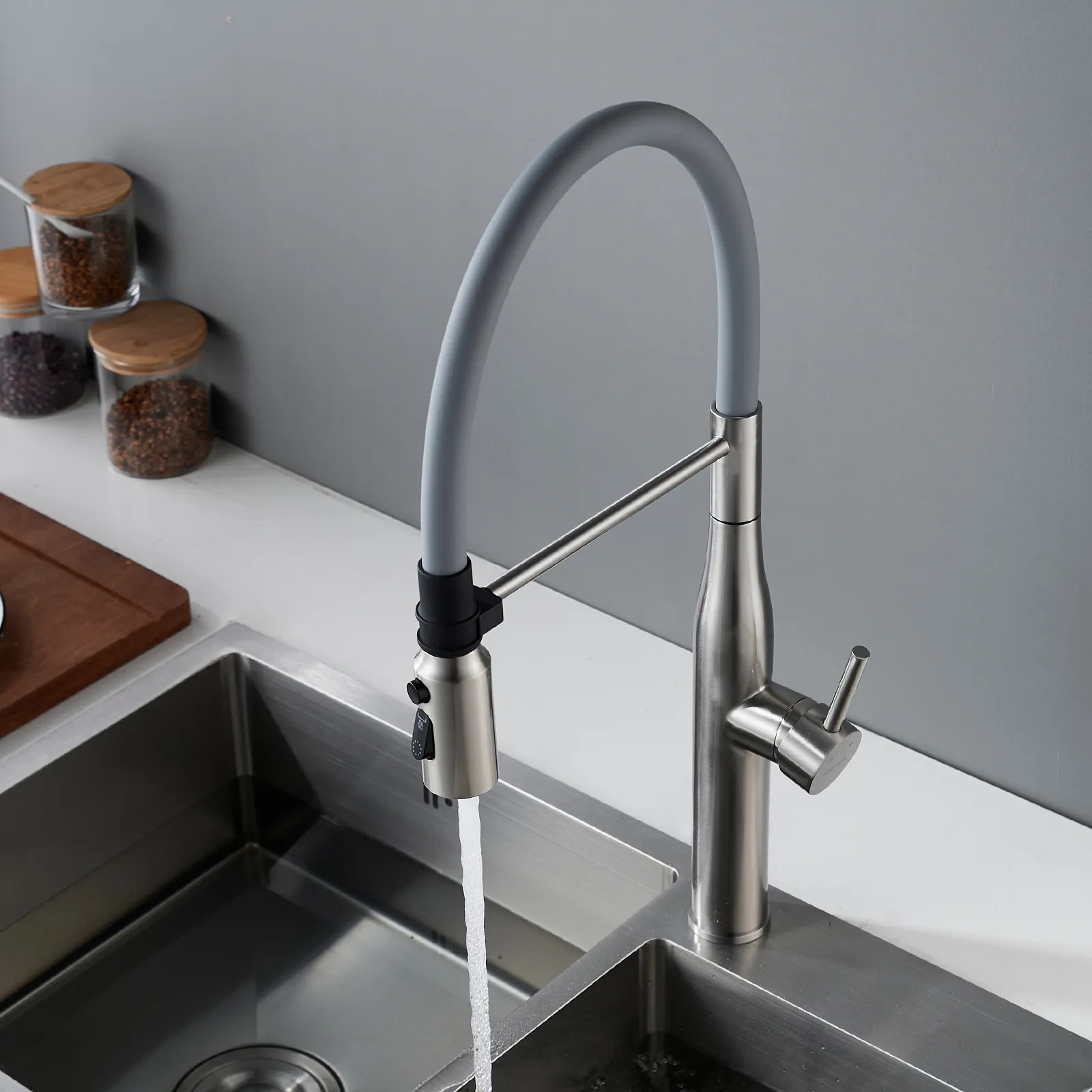 Смеситель для кухни с гибким изливом и режимом "душ" Shevanik S123L-9, сатин