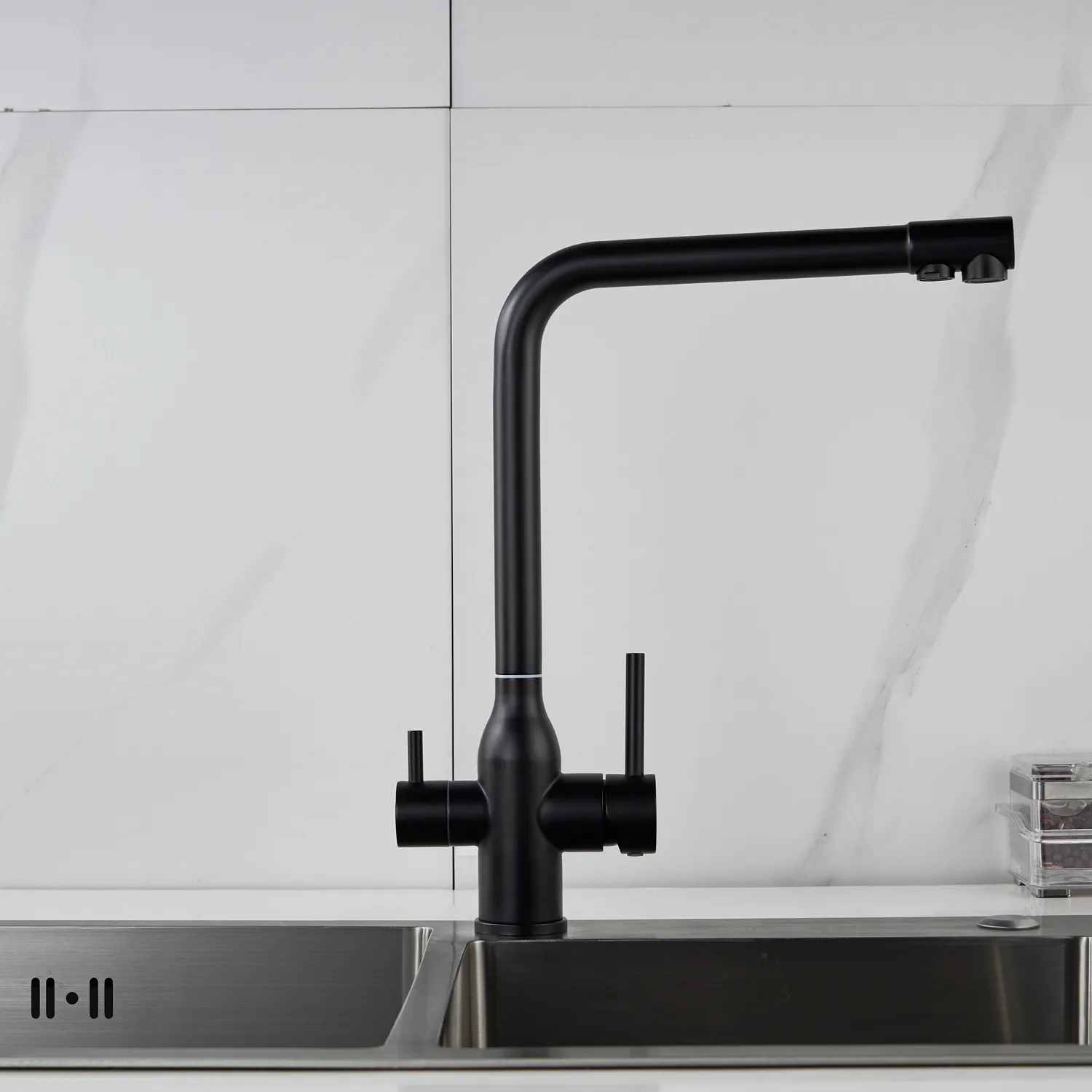 Смеситель для кухни с подключением фильтра Shevanik S248H, черный