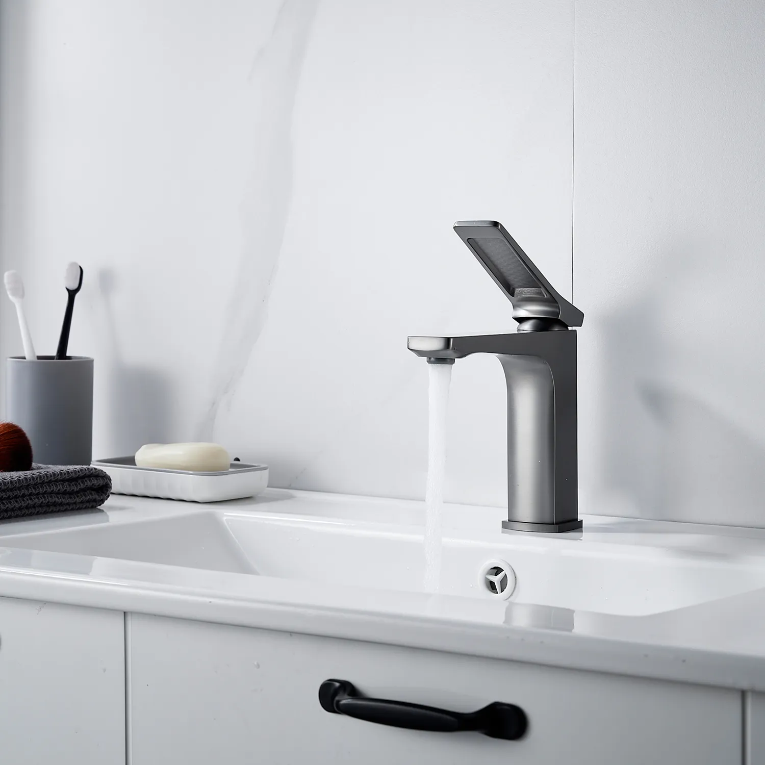 Смеситель для раковины Shevanik S4601T, оружейная сталь