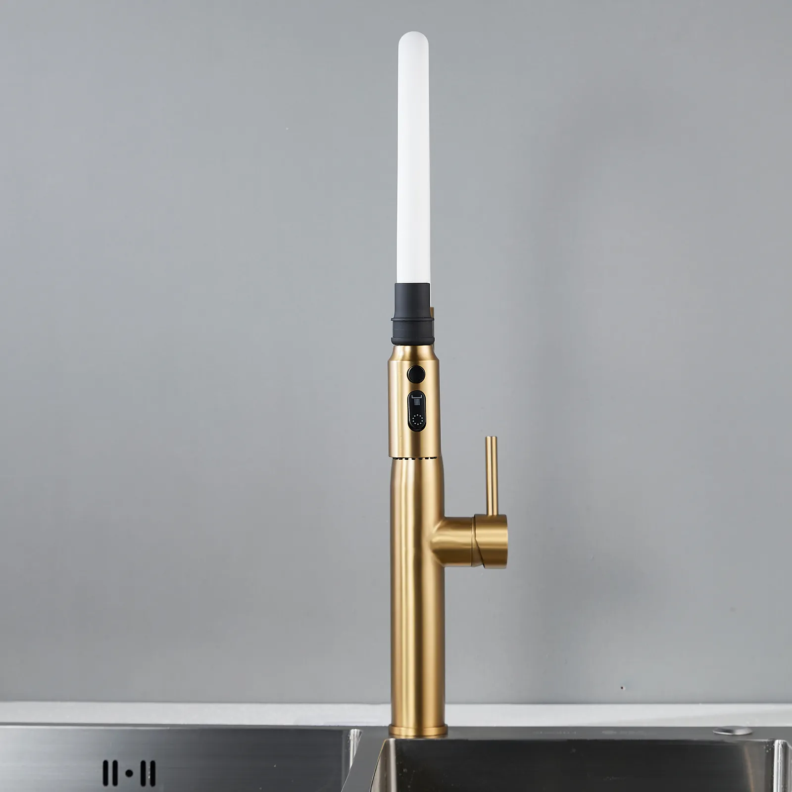 Смеситель для кухни с гибким изливом и режимом "душ" Shevanik S123G-1, золотой сатин