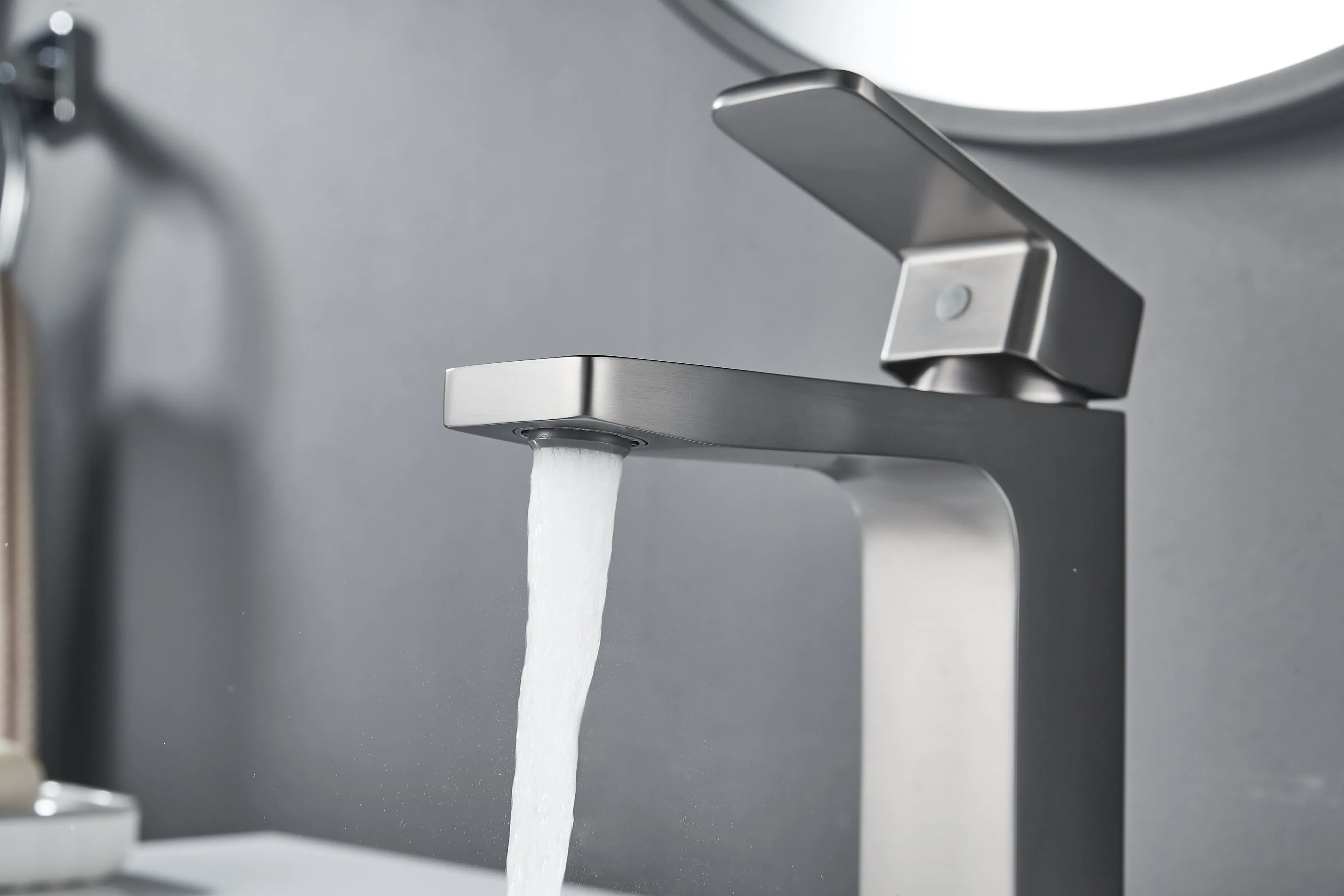 Смеситель для раковины Shevanik S9701T, оружейная сталь