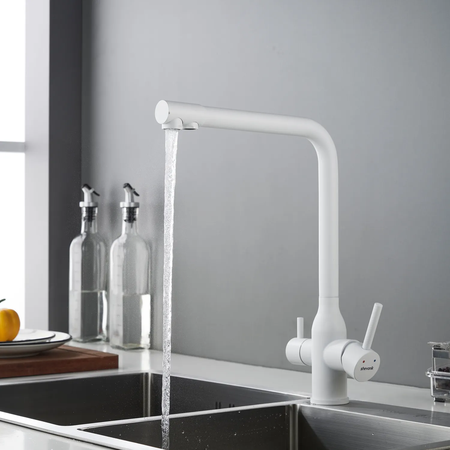 Смеситель для кухни с подключением фильтра Shevanik S248C, белый