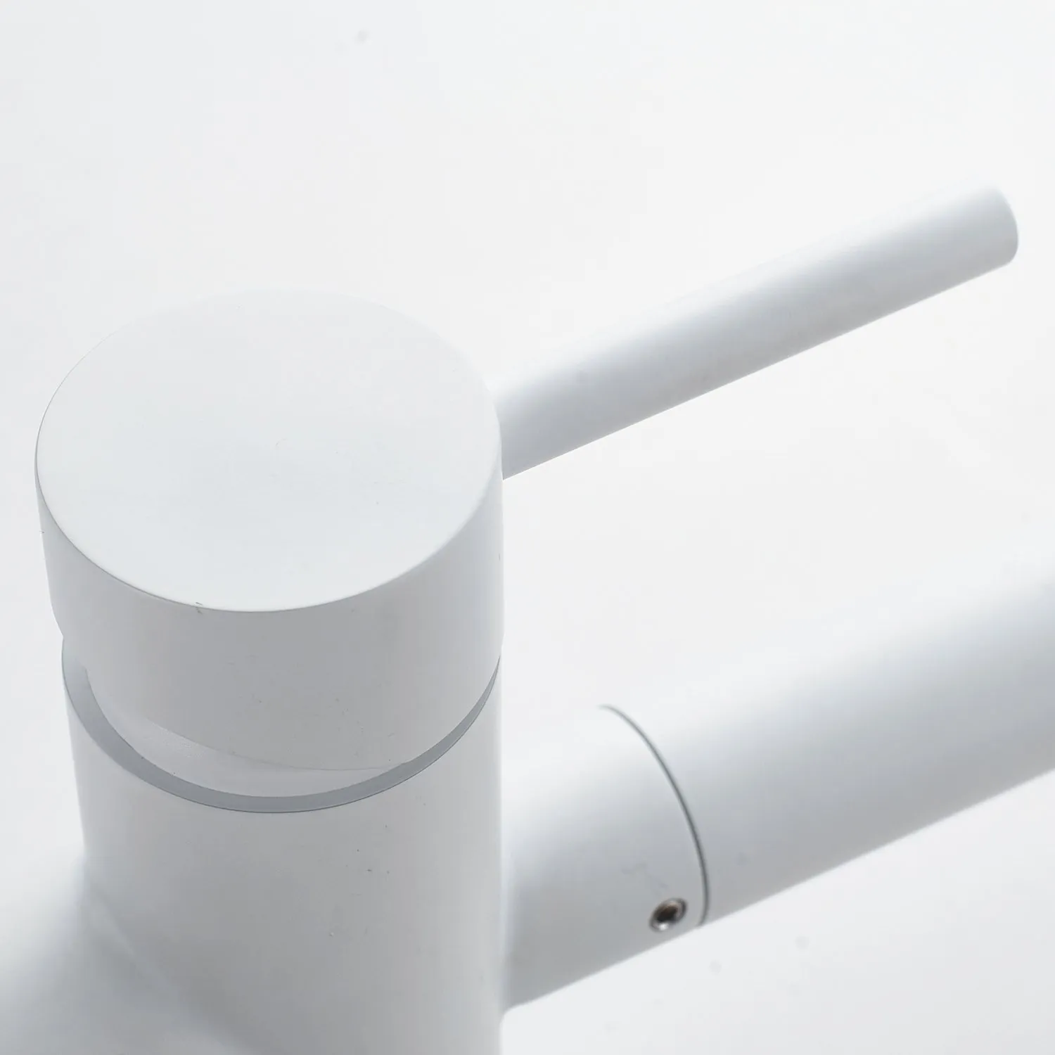 Смеситель для кухни с подключением фильтра Shevanik S178C, белый