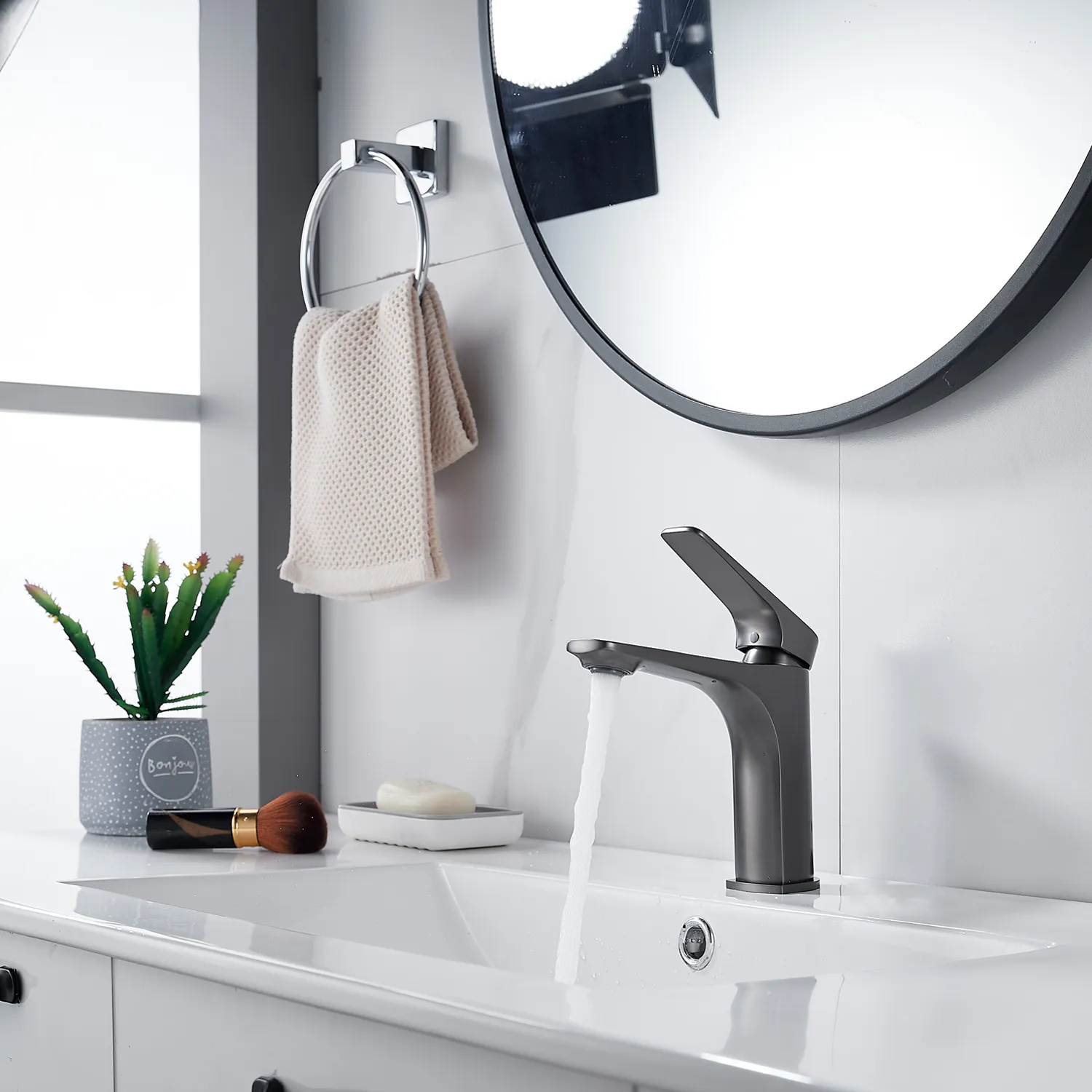 Смеситель для раковины Shevanik S4201T, оружейная сталь