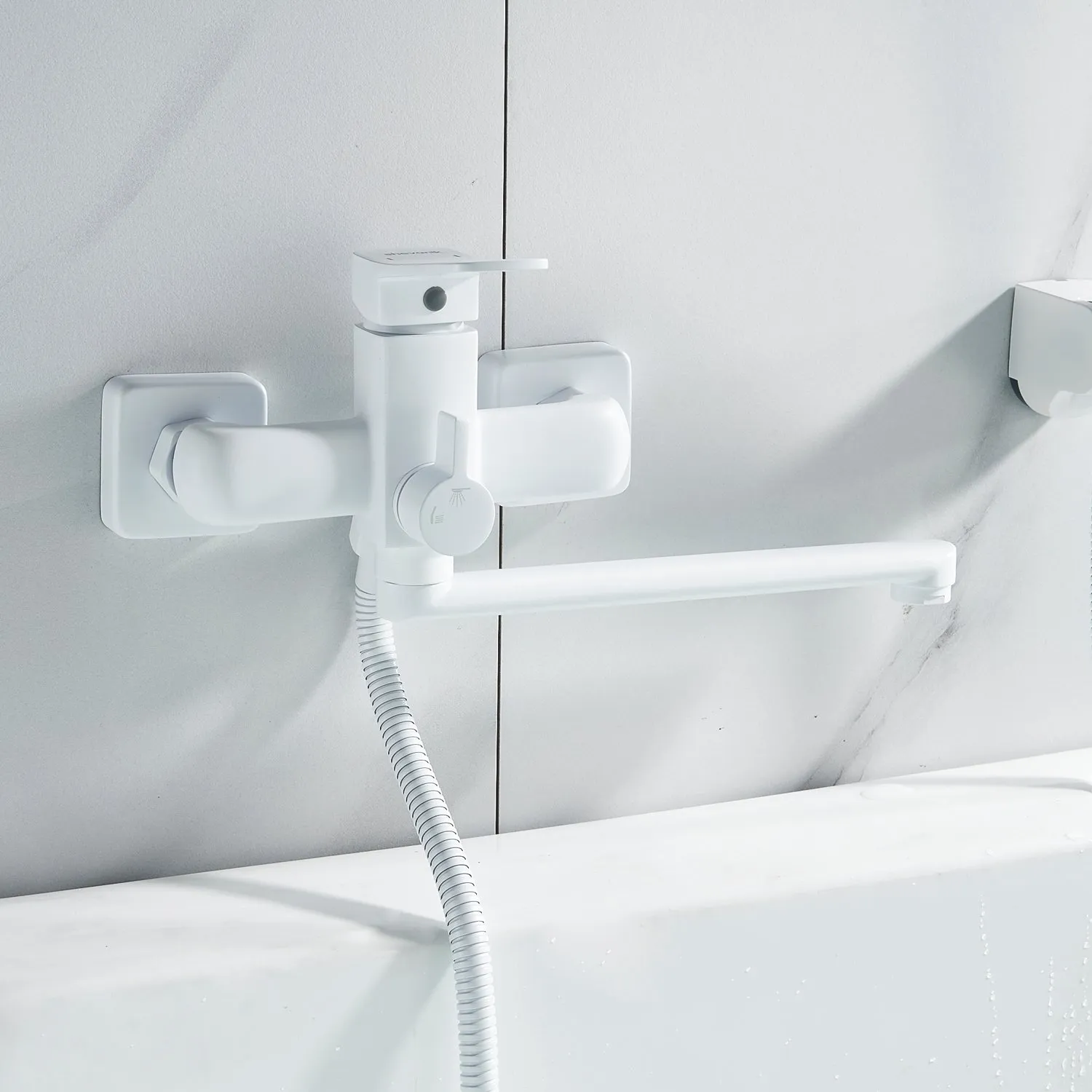 Смеситель для ванны Shevanik S9902C, белый