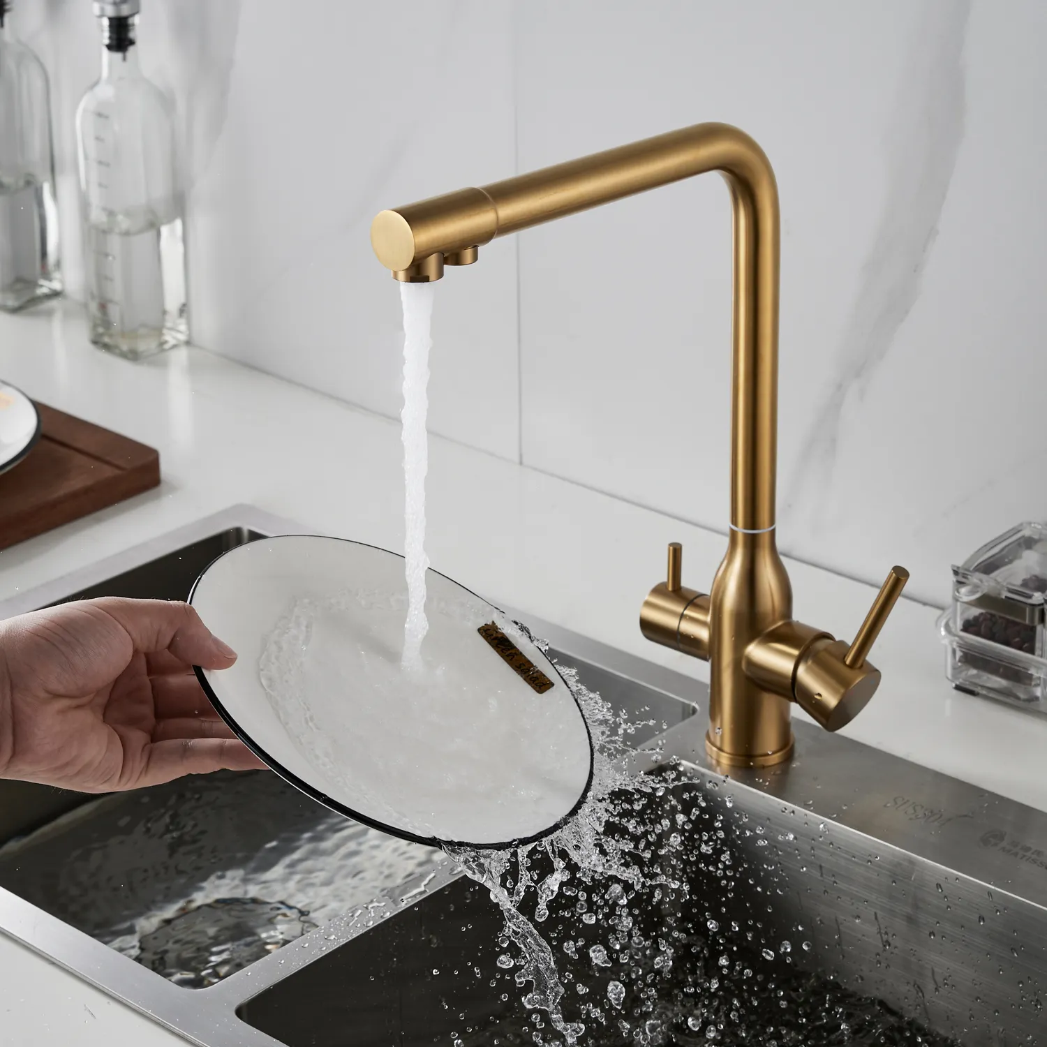 Смеситель для кухни с подключением фильтра Shevanik S248G, золотой сатин