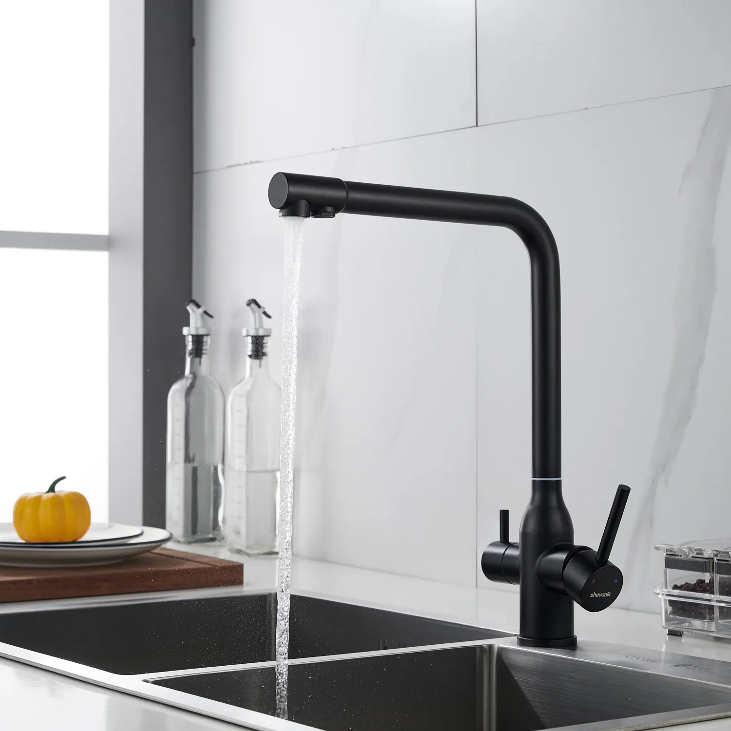 Смеситель для кухни с подключением фильтра Shevanik S248H, черный