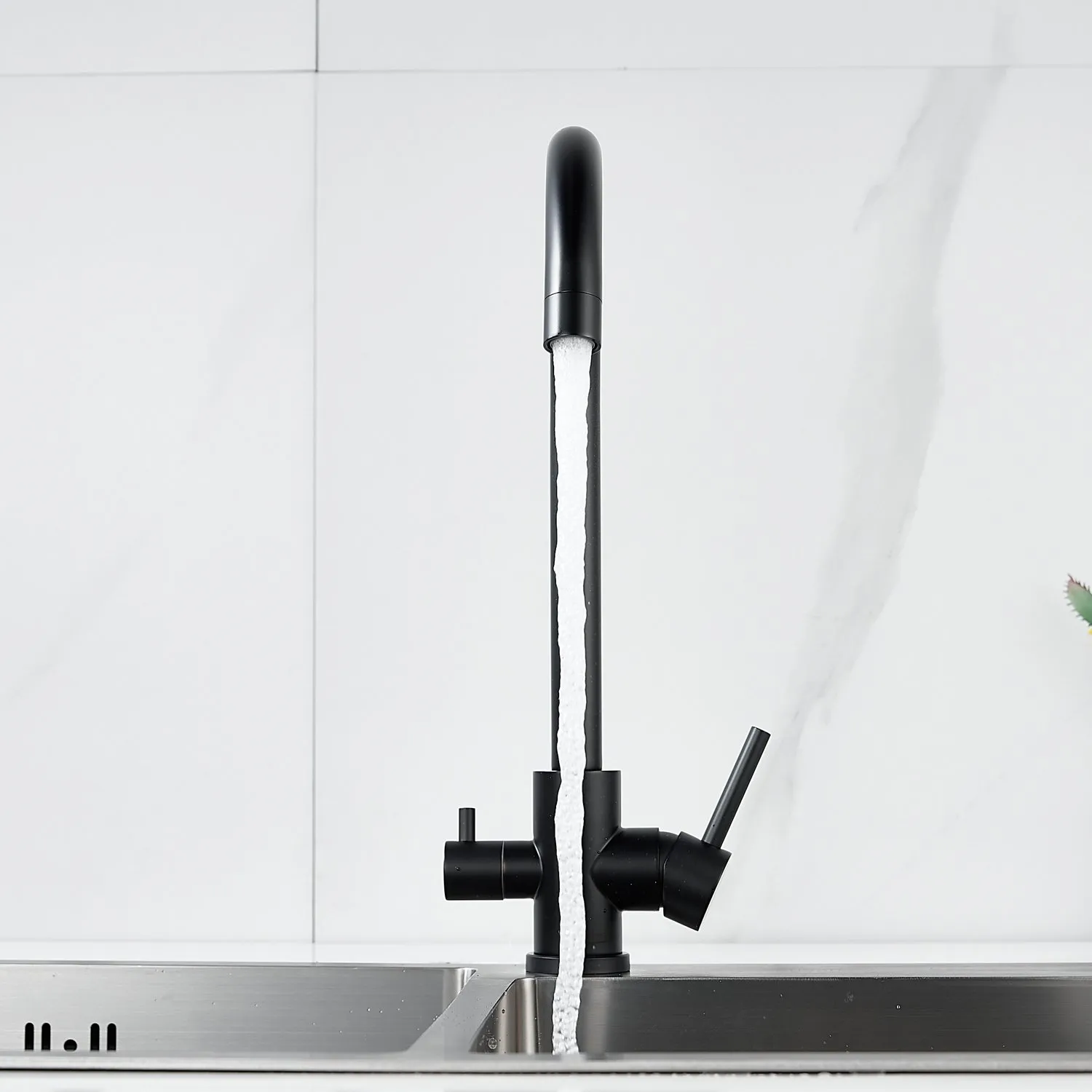 Смеситель для кухни с подключением фильтра воды Raffine F108H, черный