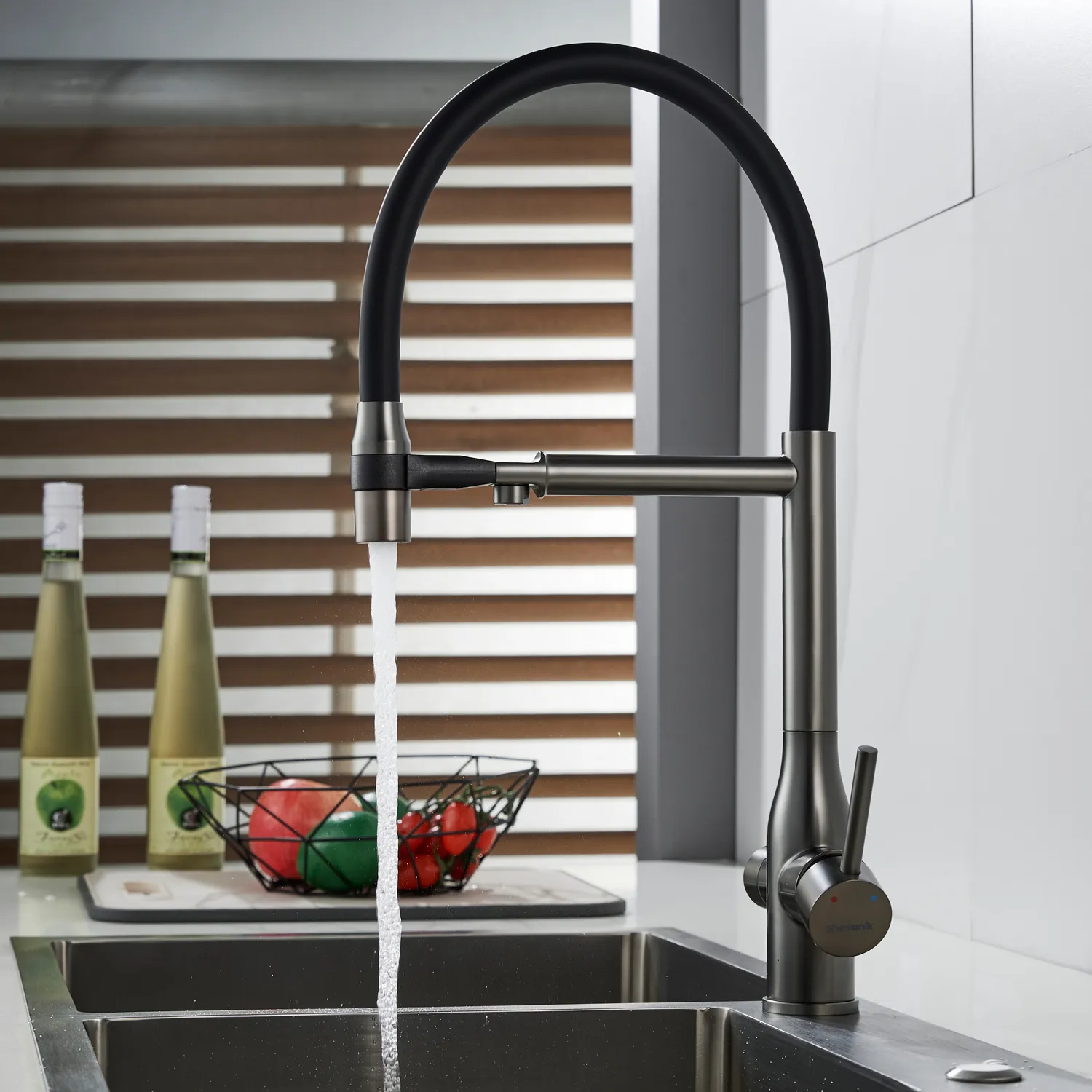 Смеситель для кухни с гибким изливом и подключением фильтра Shevanik S378T, оружейная сталь