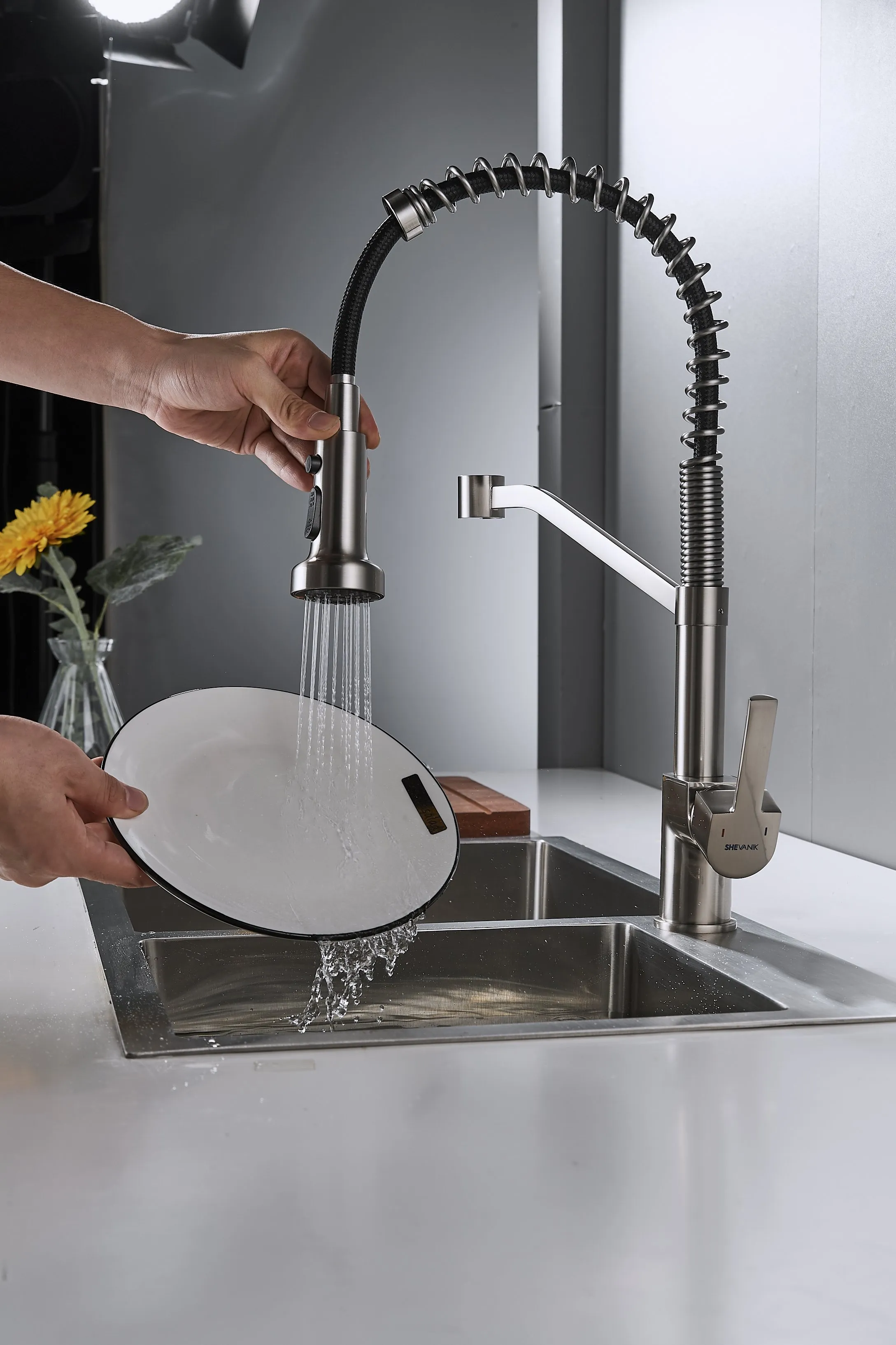 Смеситель для кухни с гибким изливом Shevanik S963L, сатин