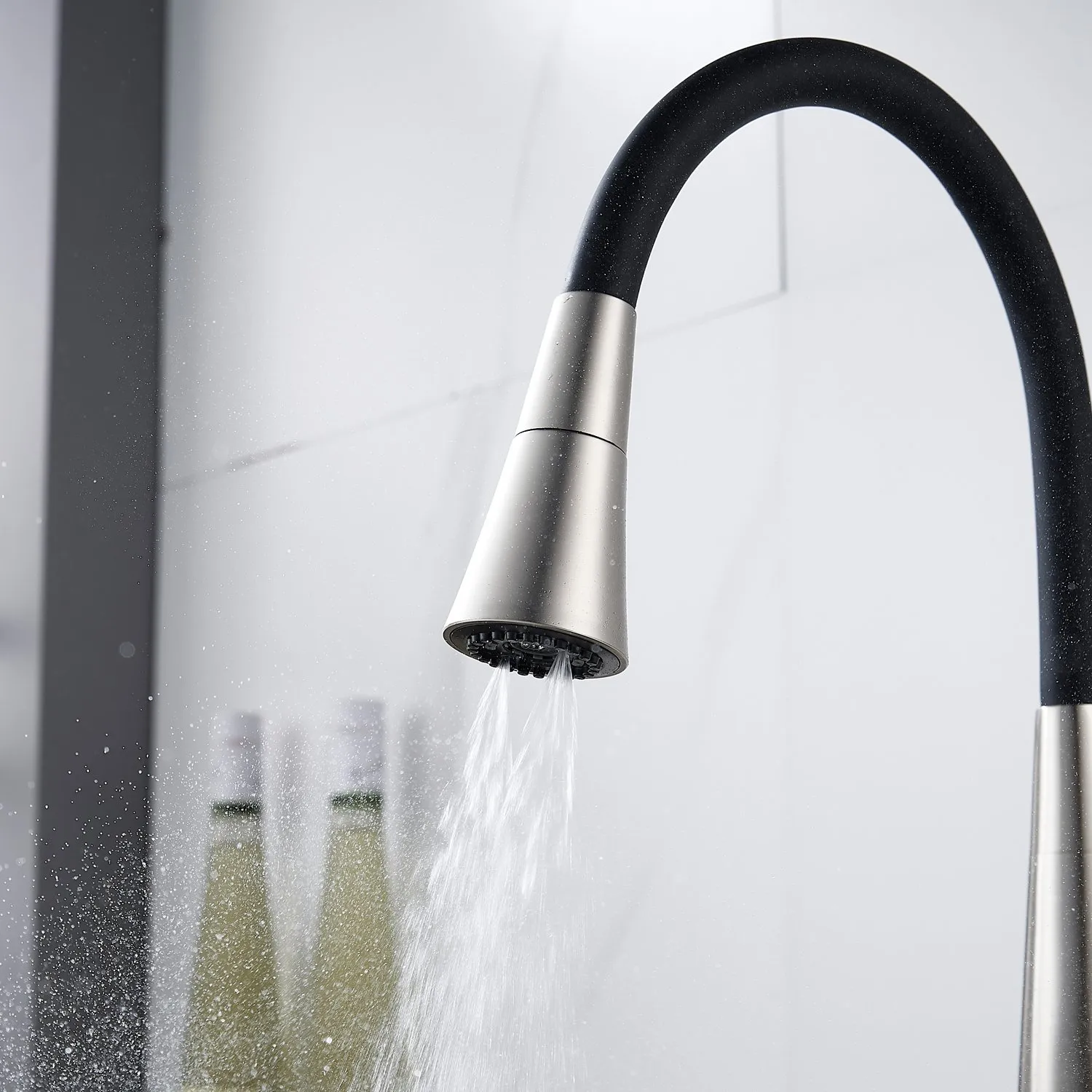 Смеситель для кухни с гибким изливом и режимом "душ" Rose R213L, сатин