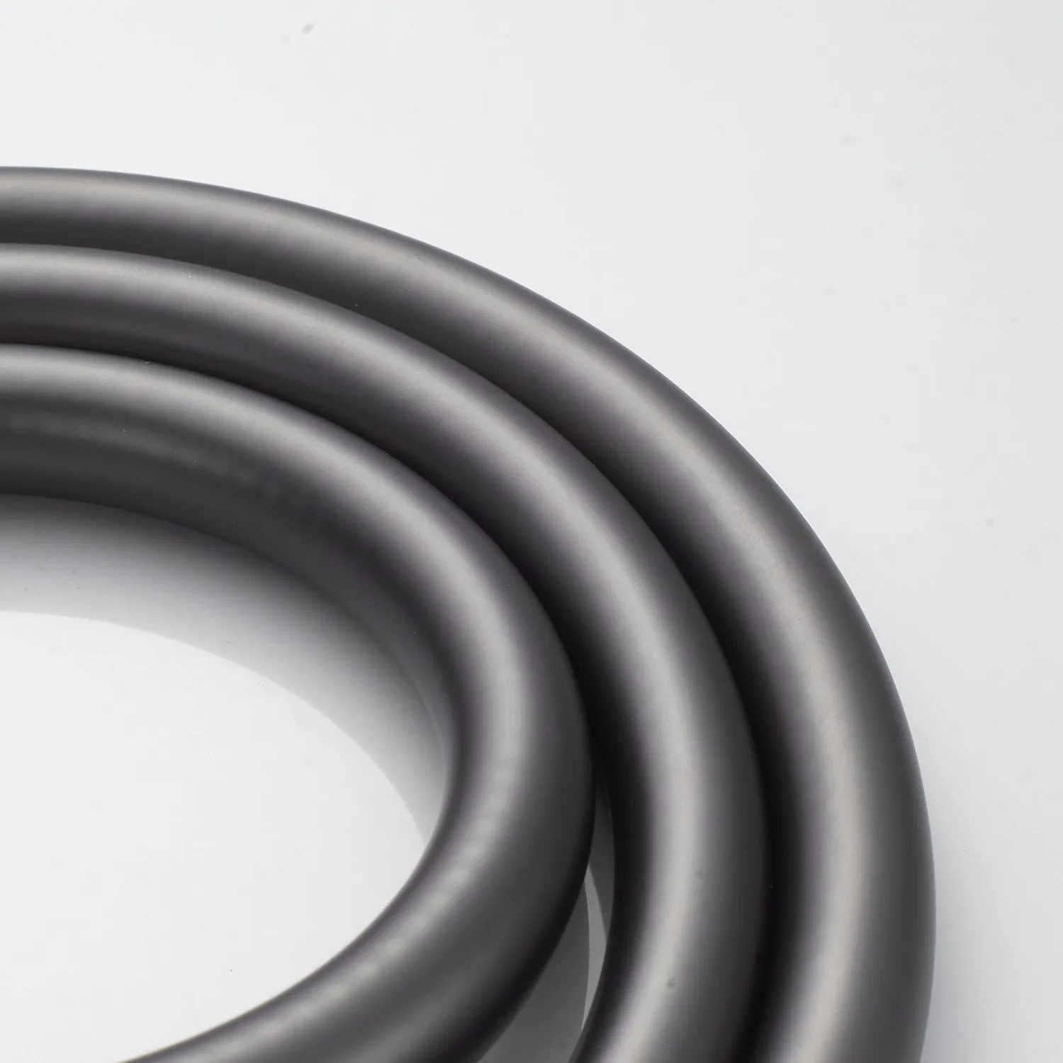 Шланг для душа Shevanik SE56-15 (150 см), оружейная сталь