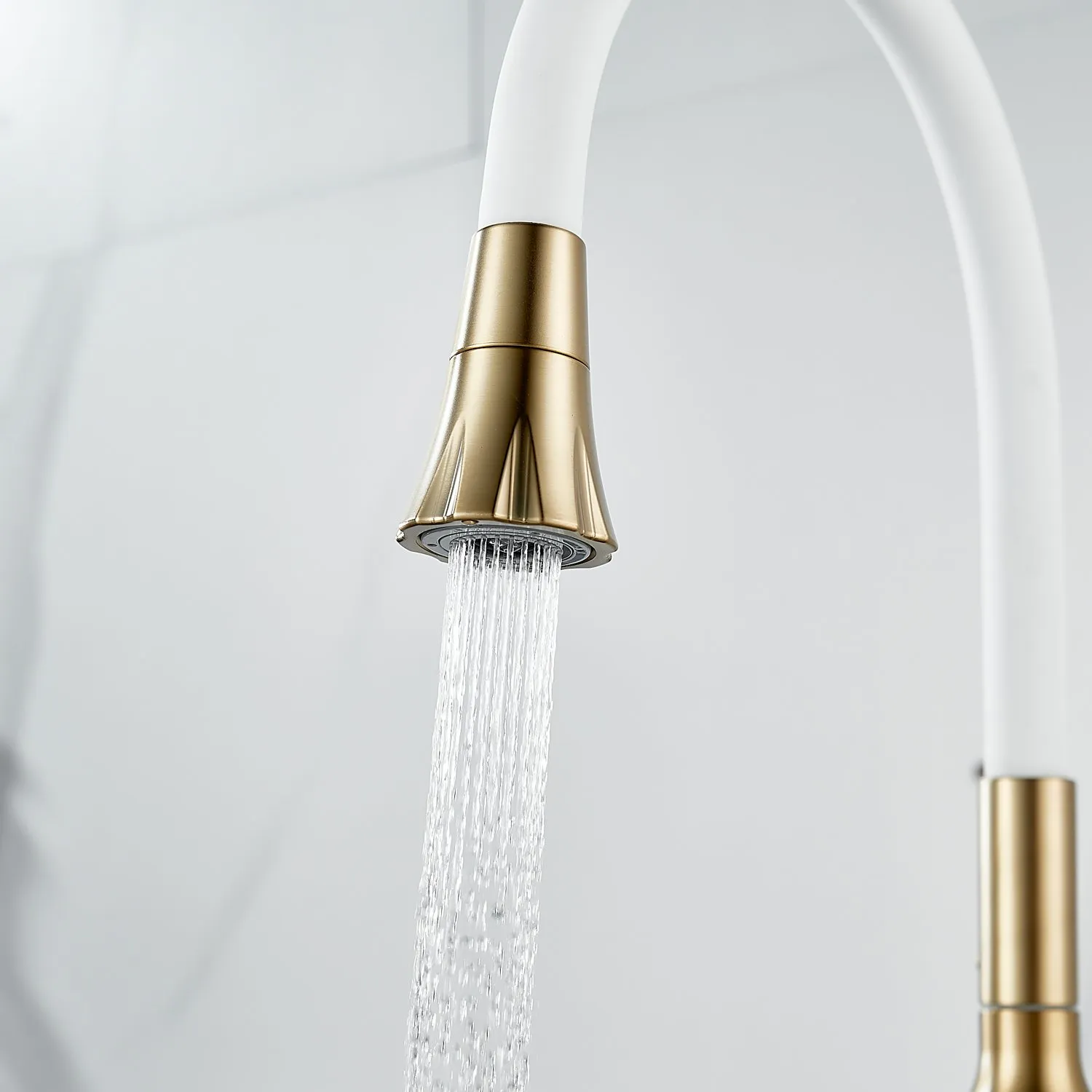 Смеситель для кухни с гибким изливом Raffine F303G-1, золотой сатин