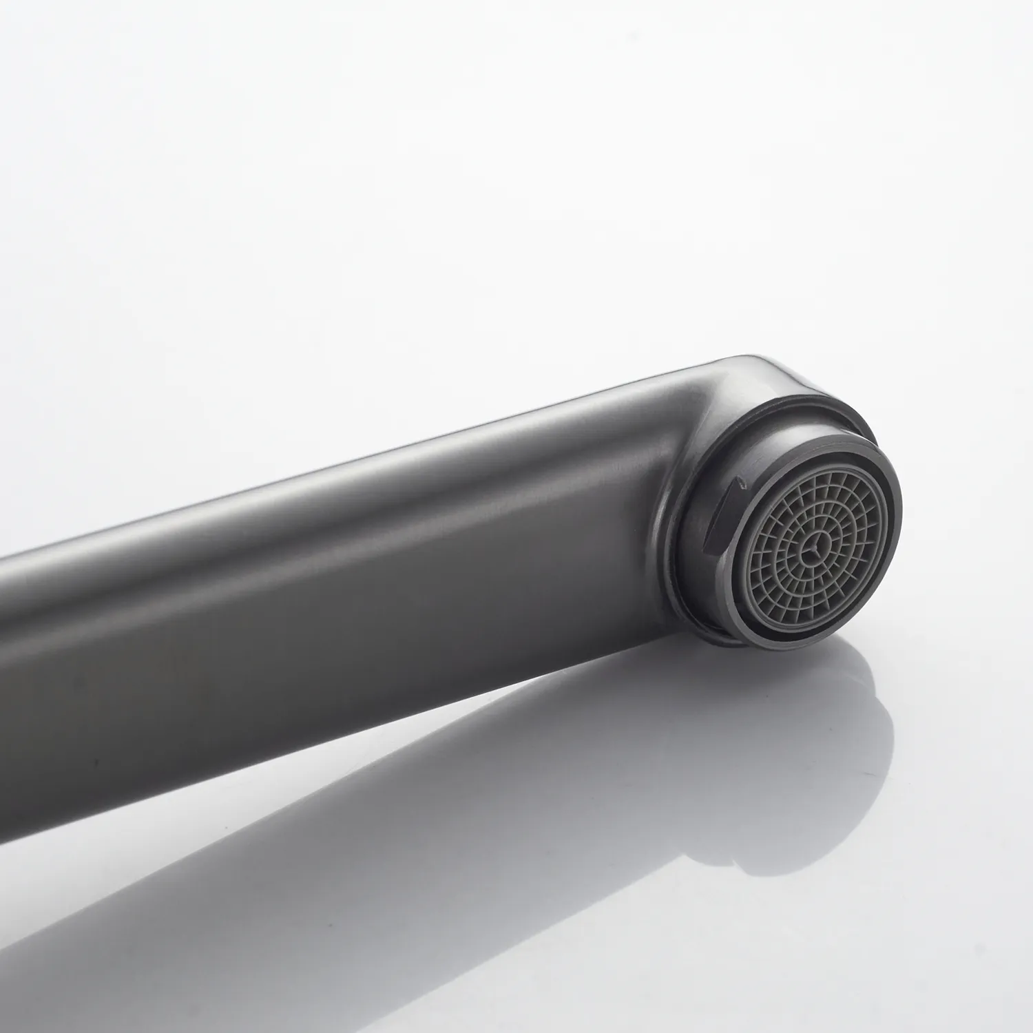 Смеситель для ванны Shevanik S5072T, оружейная сталь